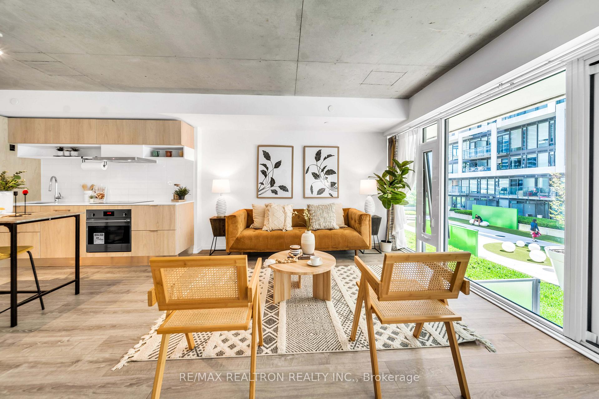 Photo 4 of Unit 746, 5 Soudan Avenue, Toronto, Mount Pleasant West — HOMEH