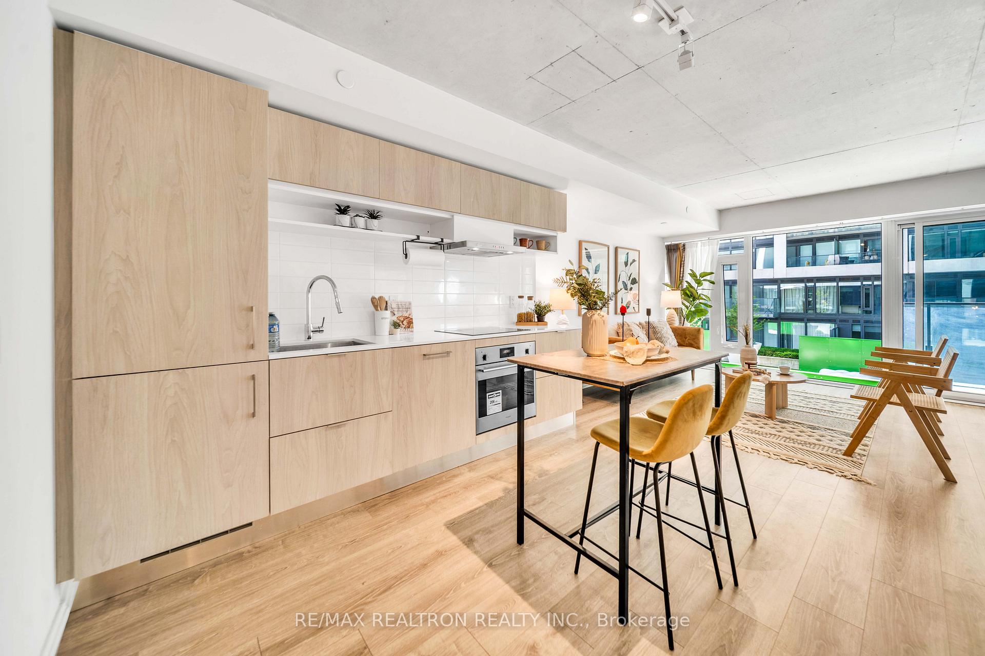 Photo 6 of Unit 746, 5 Soudan Avenue, Toronto, Mount Pleasant West — HOMEH