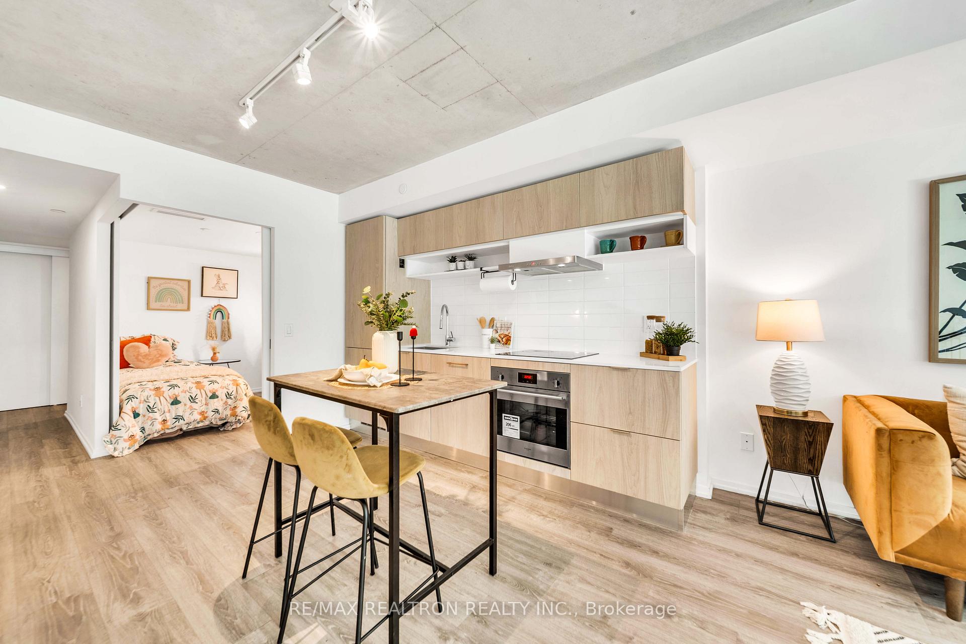 Photo 7 of Unit 746, 5 Soudan Avenue, Toronto, Mount Pleasant West — HOMEH
