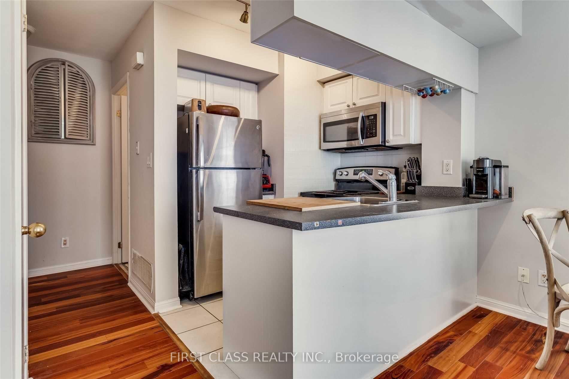 Photo 11 of Unit 934, 5 Everson Drive, North York, Willowdale East — HOMEH