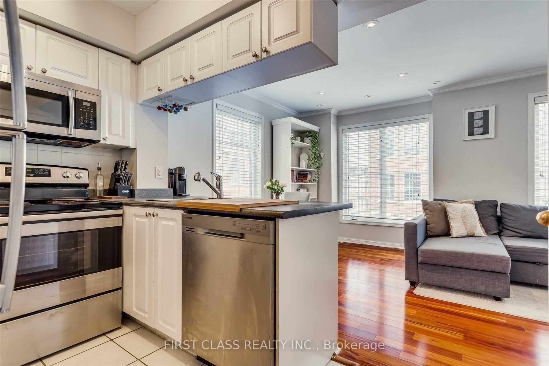 Photo 13 of Unit 934, 5 Everson Drive, North York, Willowdale East — HOMEH