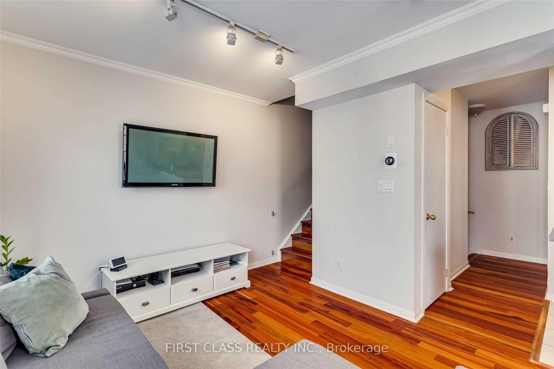 Photo 14 of Unit 934, 5 Everson Drive, North York, Willowdale East — HOMEH