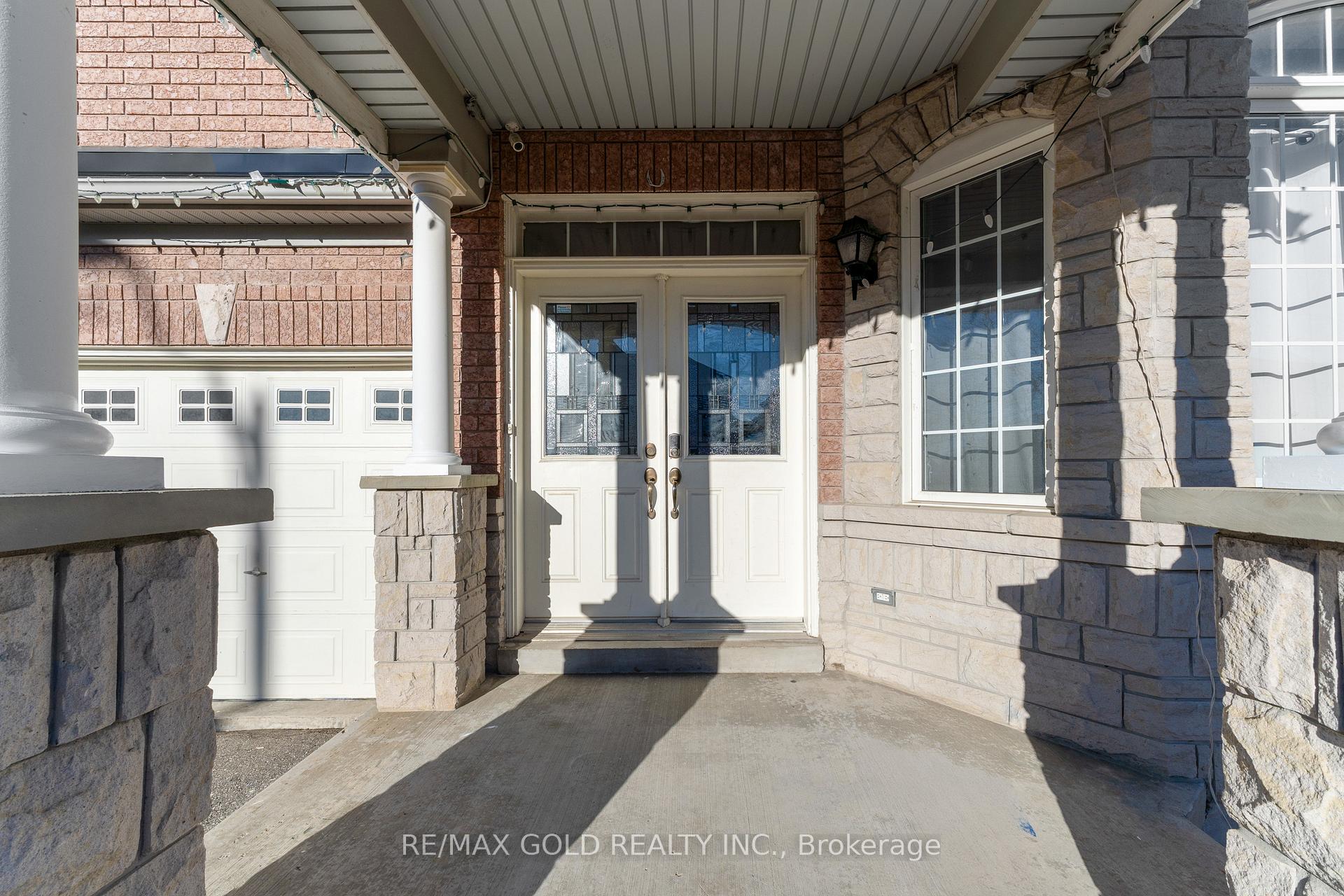 Photo 6 of 57 Powell Drive, Brampton, Sandringham-Wellington — HOMEH