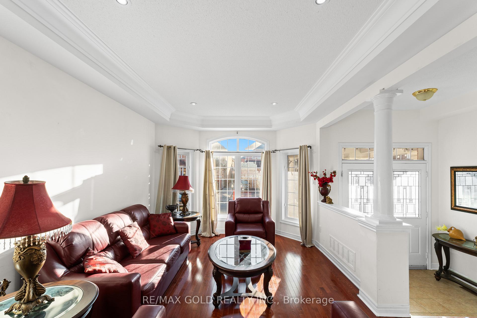 Photo 9 of 57 Powell Drive, Brampton, Sandringham-Wellington — HOMEH