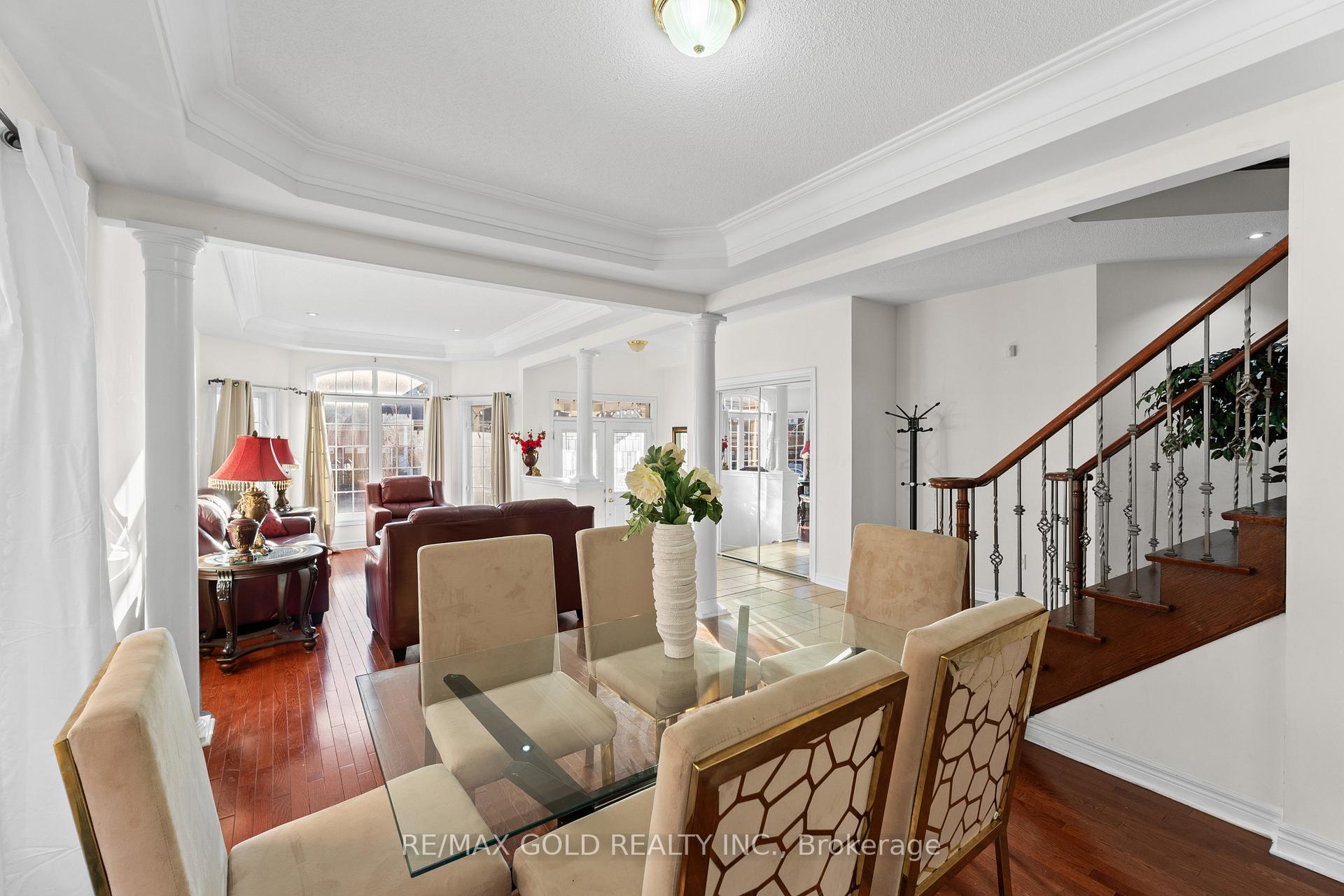 Photo 10 of 57 Powell Drive, Brampton, Sandringham-Wellington — HOMEH