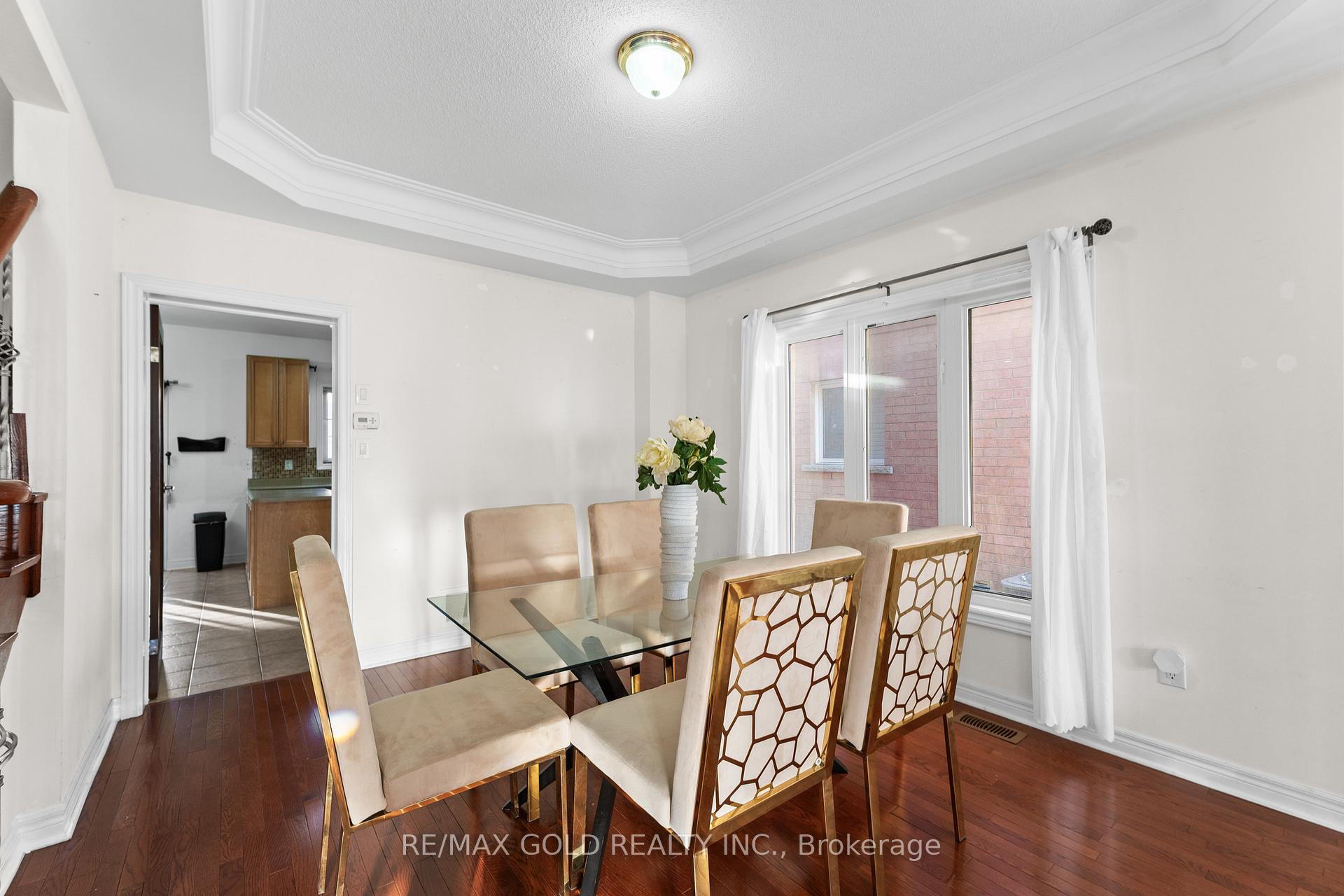 Photo 12 of 57 Powell Drive, Brampton, Sandringham-Wellington — HOMEH
