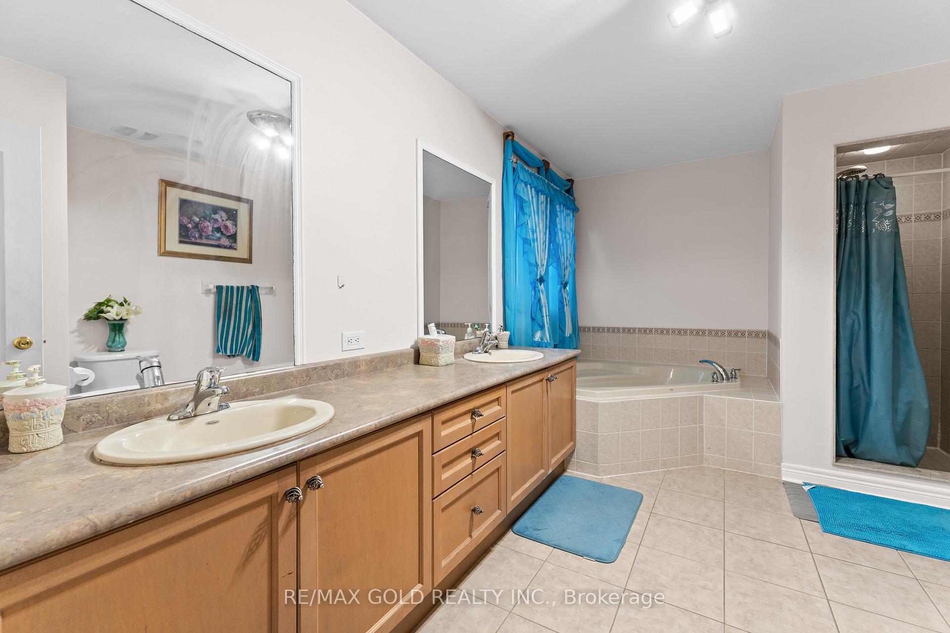 Photo 26 of 57 Powell Drive, Brampton, Sandringham-Wellington — HOMEH