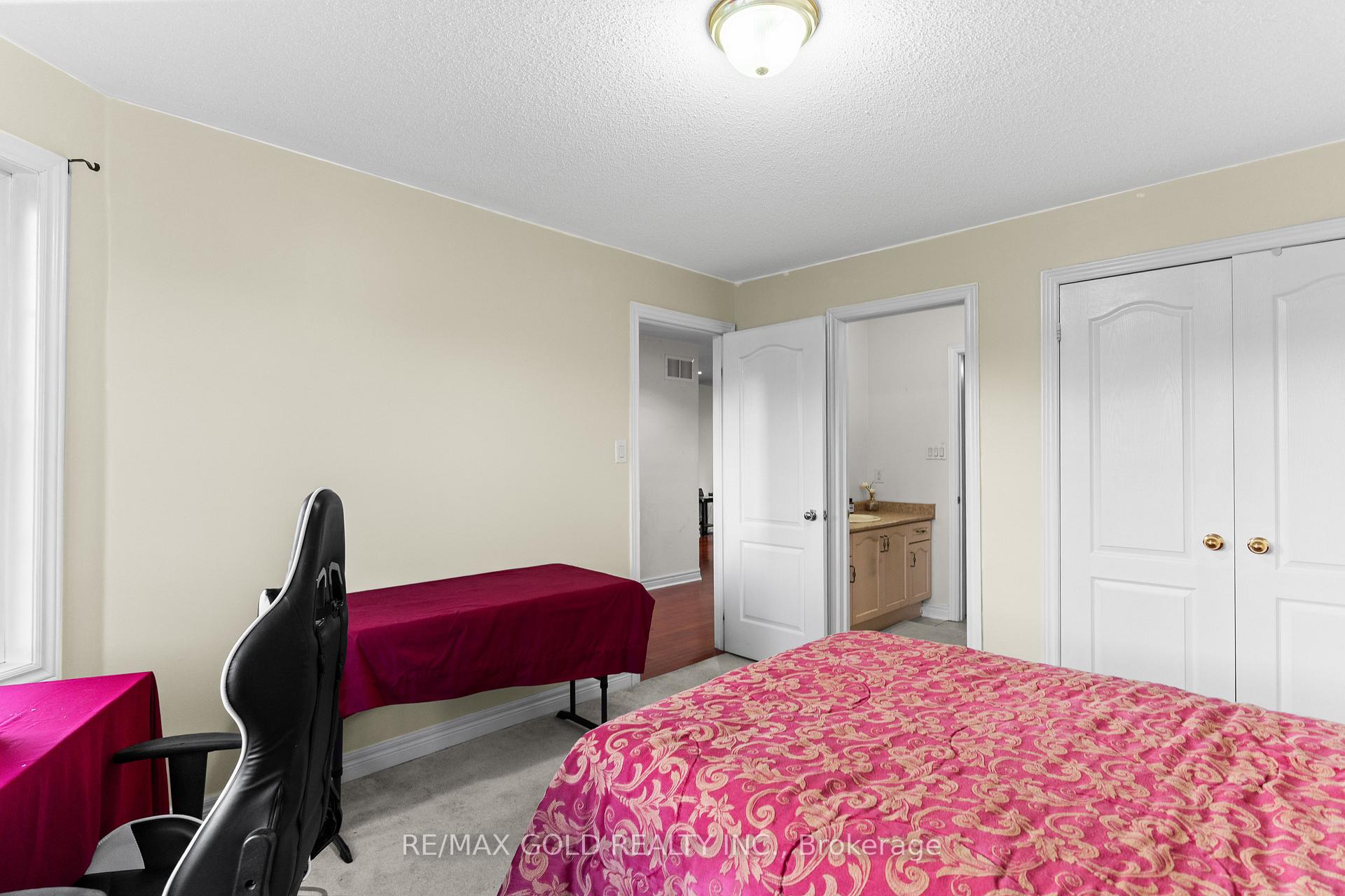 Photo 39 of 57 Powell Drive, Brampton, Sandringham-Wellington — HOMEH