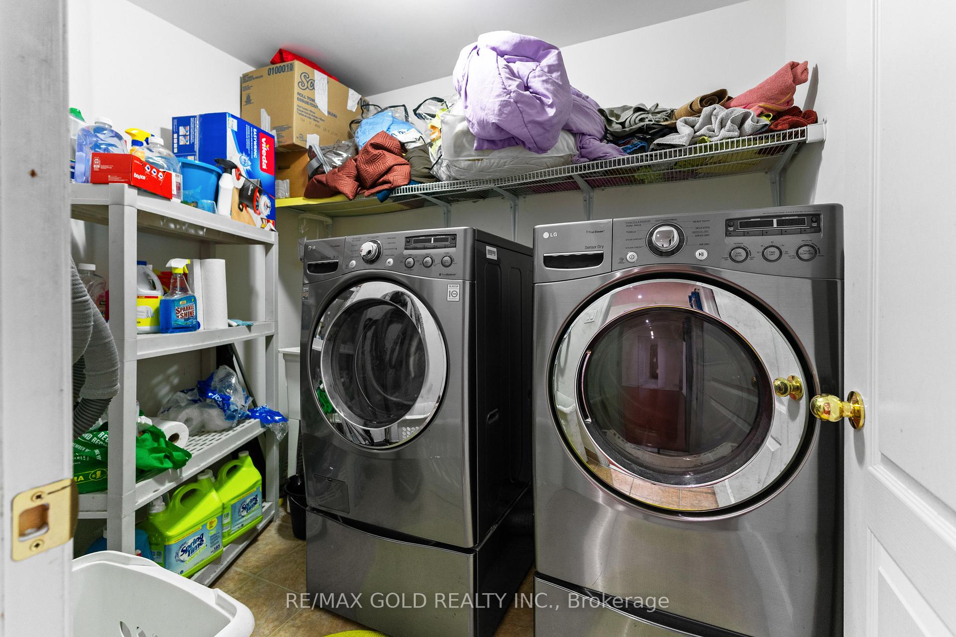 Photo 42 of 57 Powell Drive, Brampton, Sandringham-Wellington — HOMEH