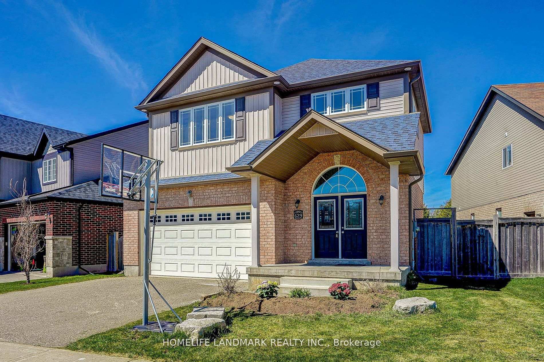 Photo 2 of 629 College Avenue, Orangeville — HOMEH