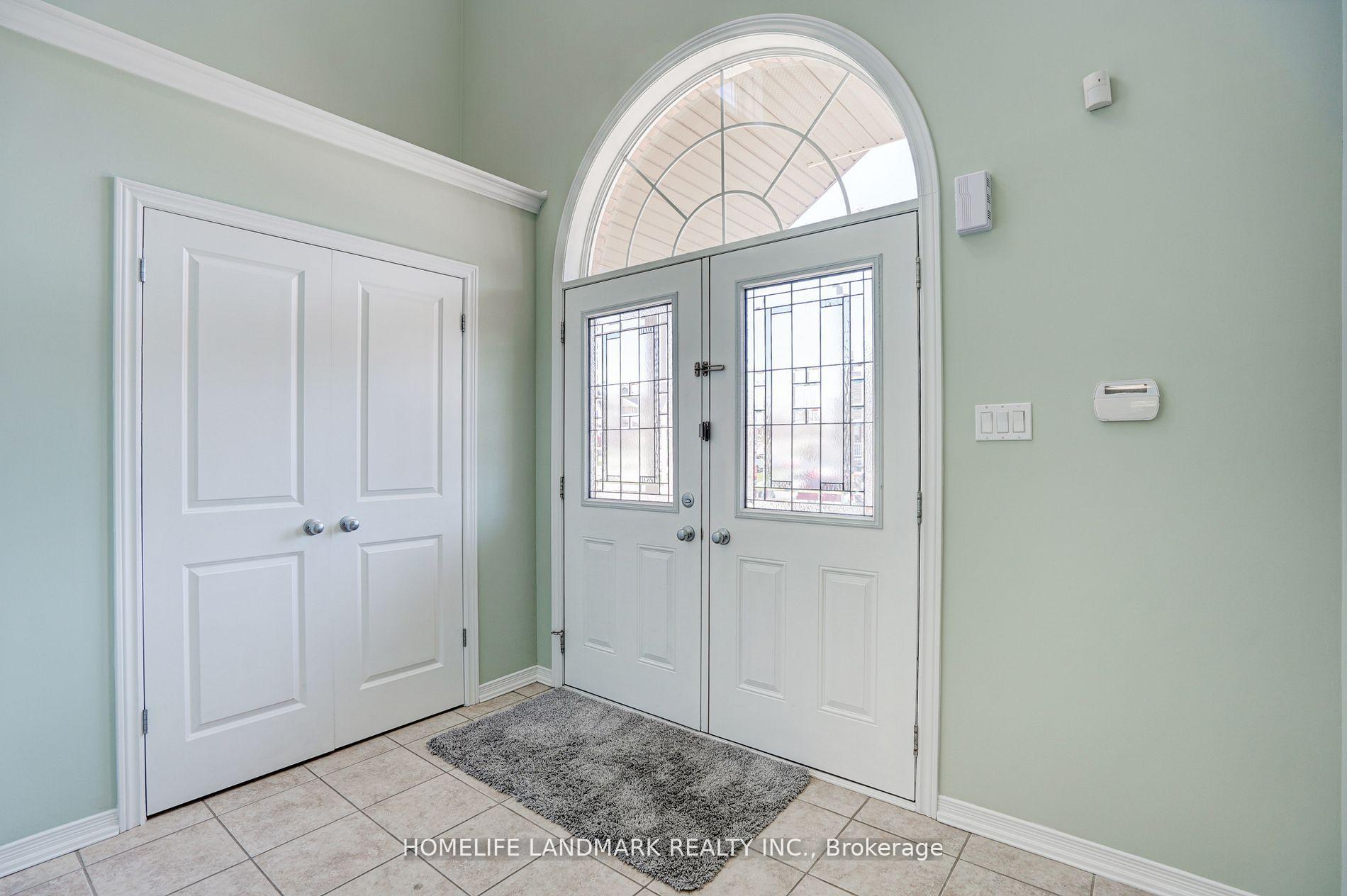 Photo 6 of 629 College Avenue, Orangeville — HOMEH