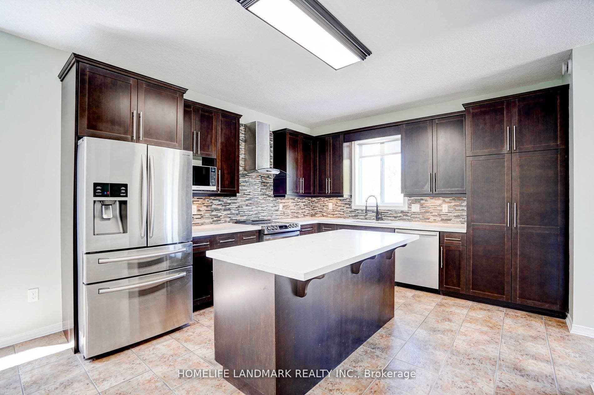Photo 16 of 629 College Avenue, Orangeville — HOMEH