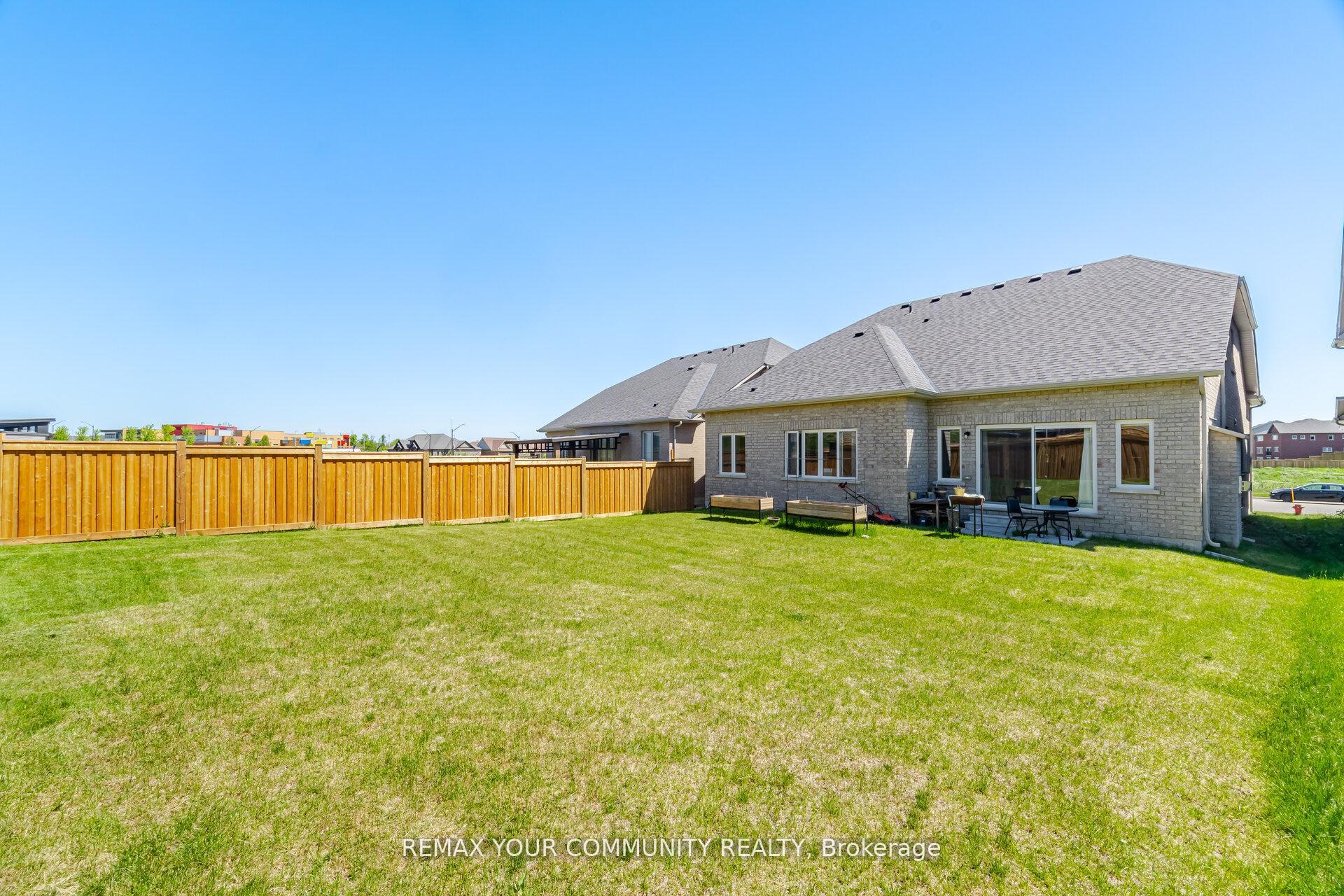 Photo 29 of 1646 Webster Boulevard, Innisfil, Alcona — HOMEH
