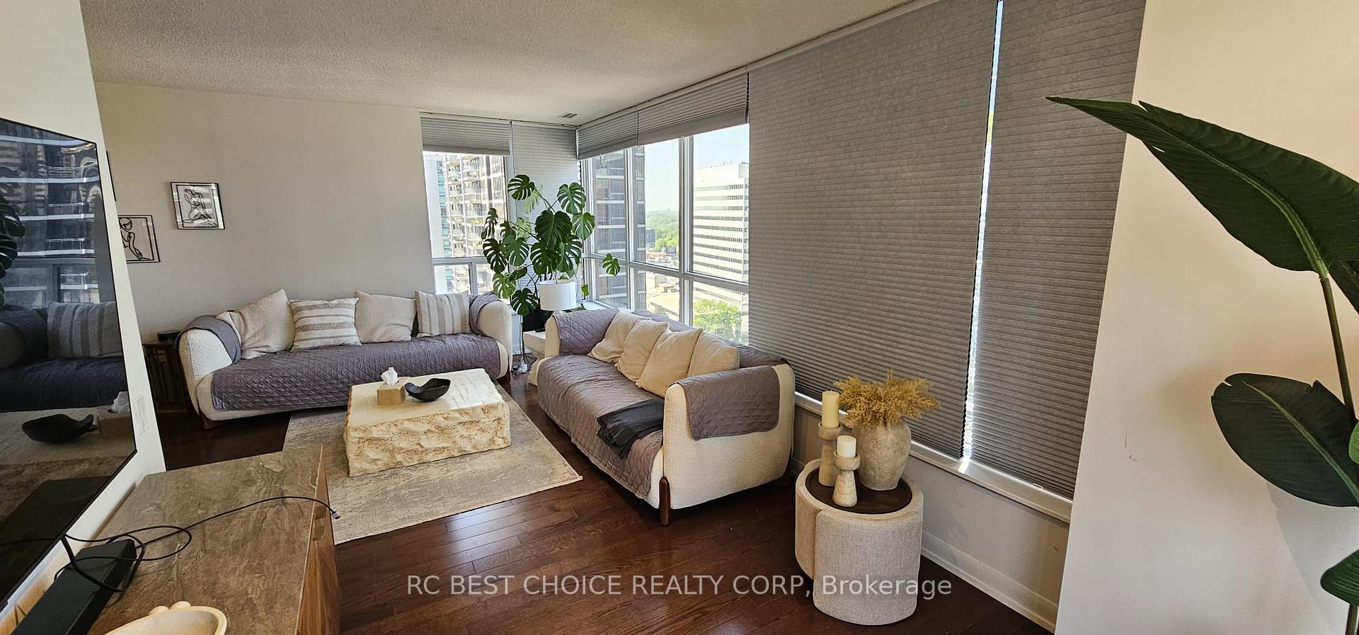 Photo 10 of Unit 2108, 33 Sheppard Avenue E, North York, Willowdale East — HOMEH