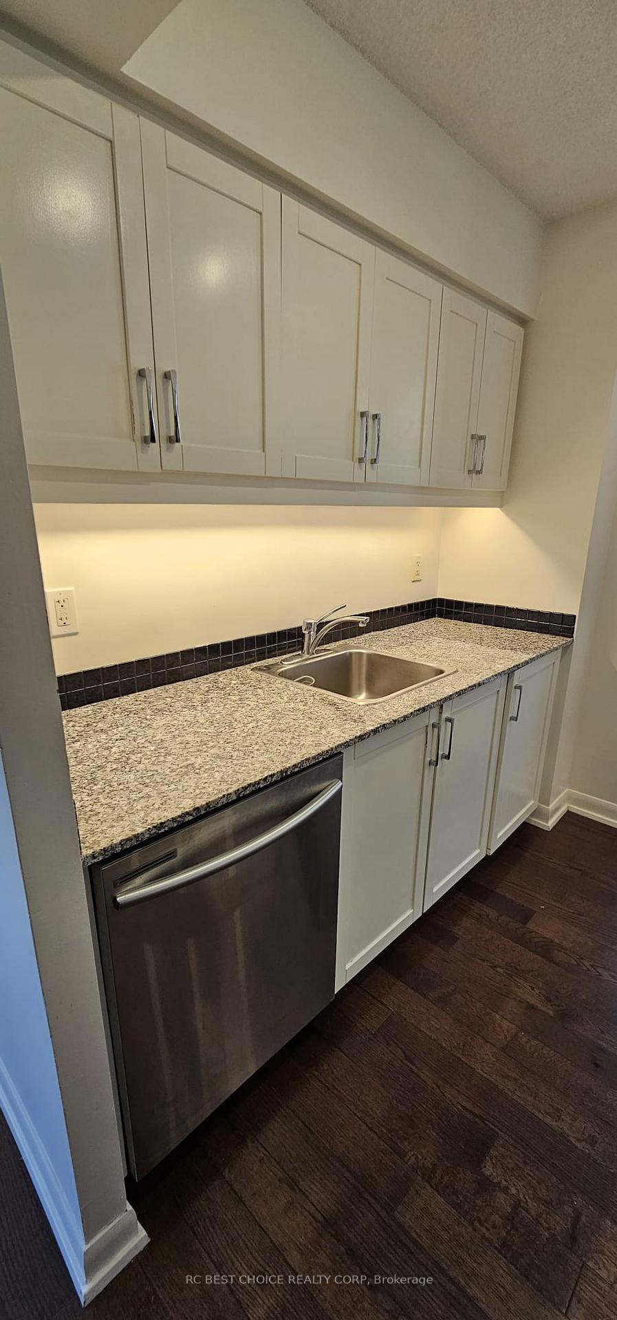 Photo 14 of Unit 2108, 33 Sheppard Avenue E, North York, Willowdale East — HOMEH