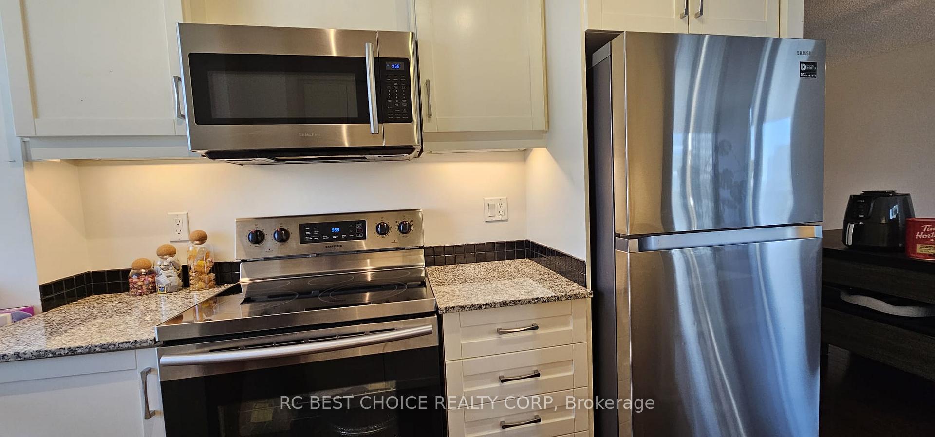 Photo 16 of Unit 2108, 33 Sheppard Avenue E, North York, Willowdale East — HOMEH
