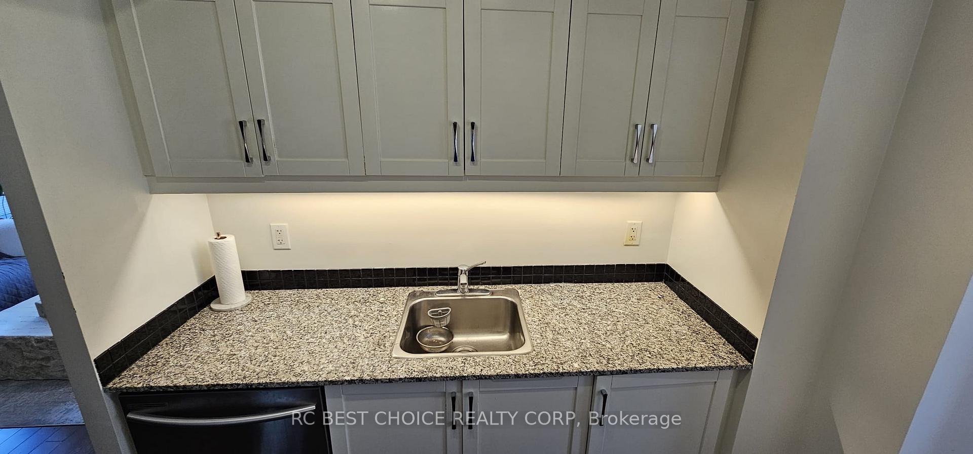 Photo 17 of Unit 2108, 33 Sheppard Avenue E, North York, Willowdale East — HOMEH