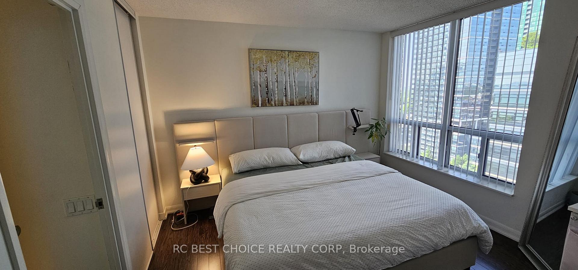 Photo 19 of Unit 2108, 33 Sheppard Avenue E, North York, Willowdale East — HOMEH