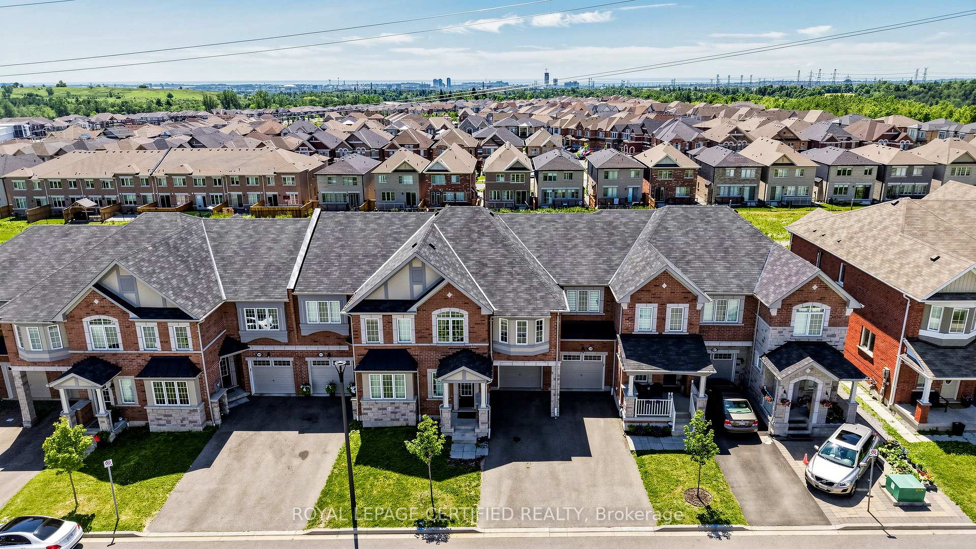 Photo 2 of 1031 Cameo Street, Pickering, Rural Pickering — HOMEH