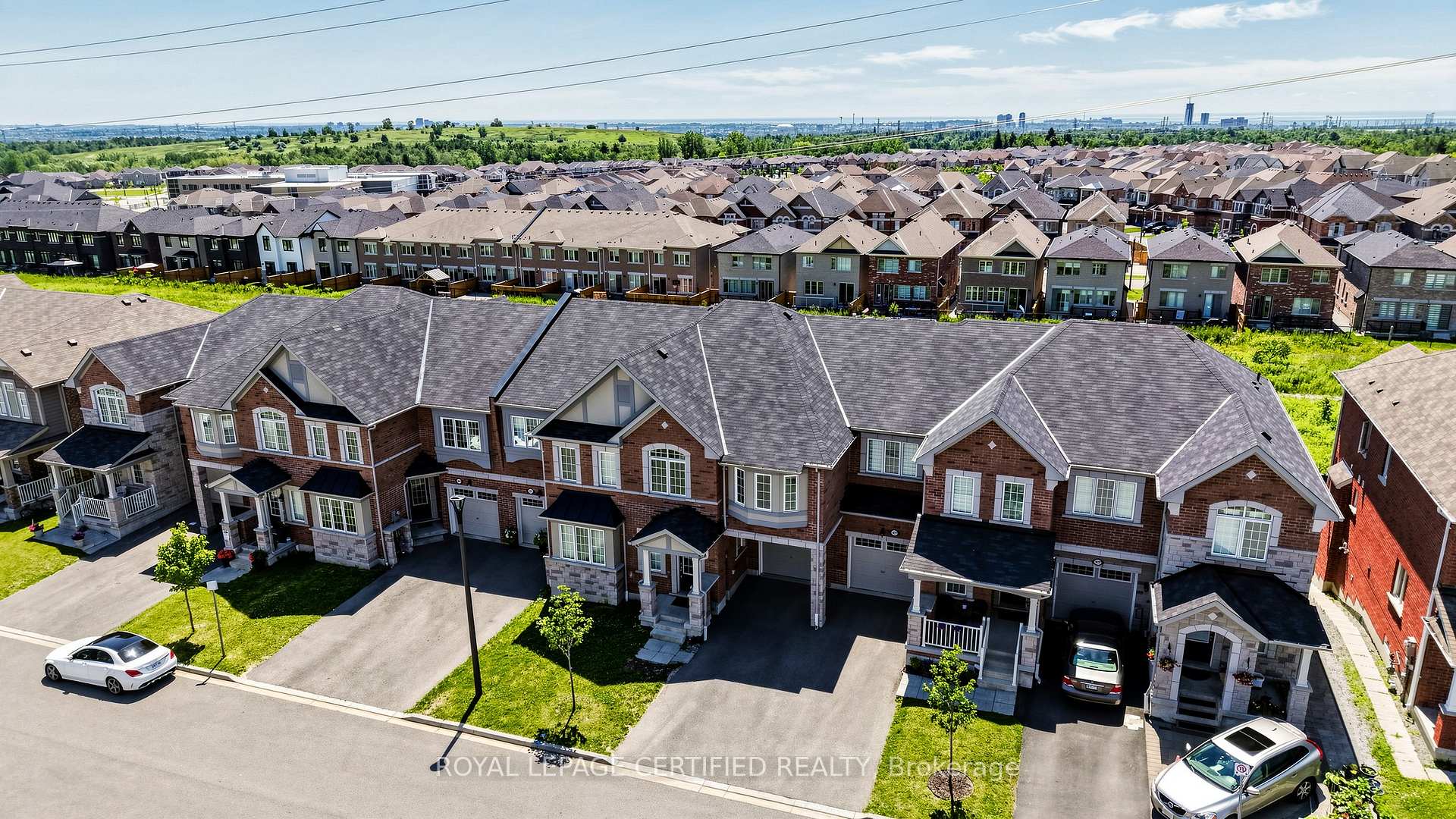 Photo 3 of 1031 Cameo Street, Pickering, Rural Pickering — HOMEH