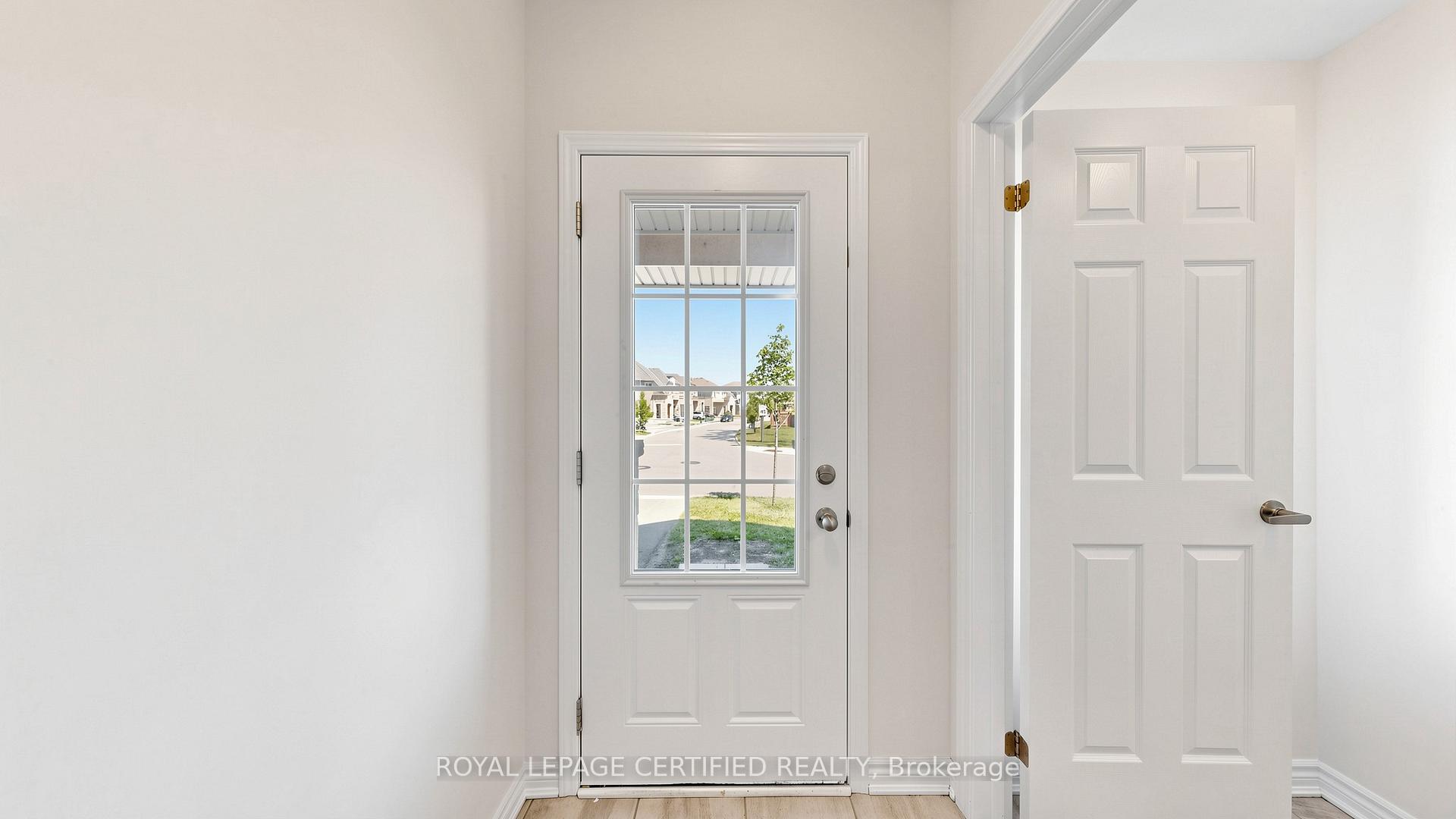 Photo 5 of 1031 Cameo Street, Pickering, Rural Pickering — HOMEH