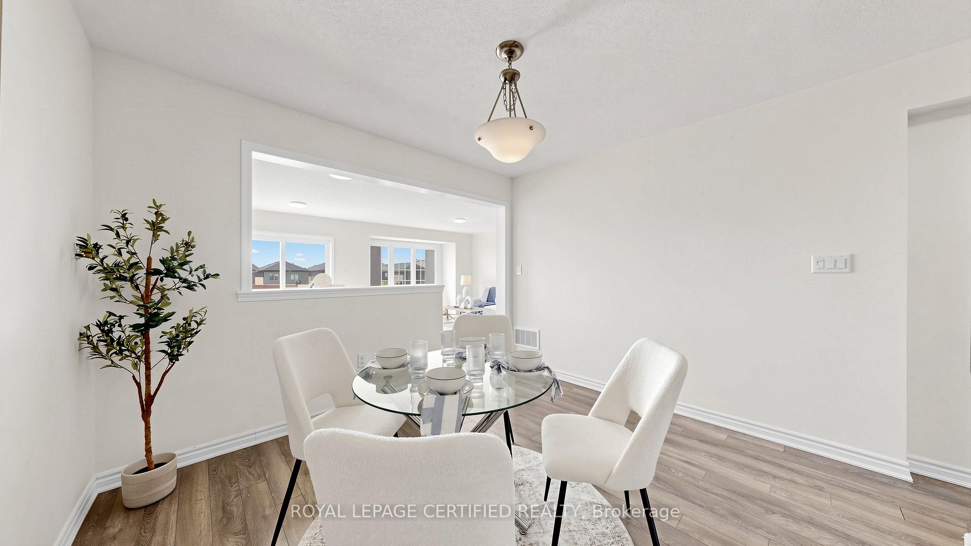 Photo 11 of 1031 Cameo Street, Pickering, Rural Pickering — HOMEH
