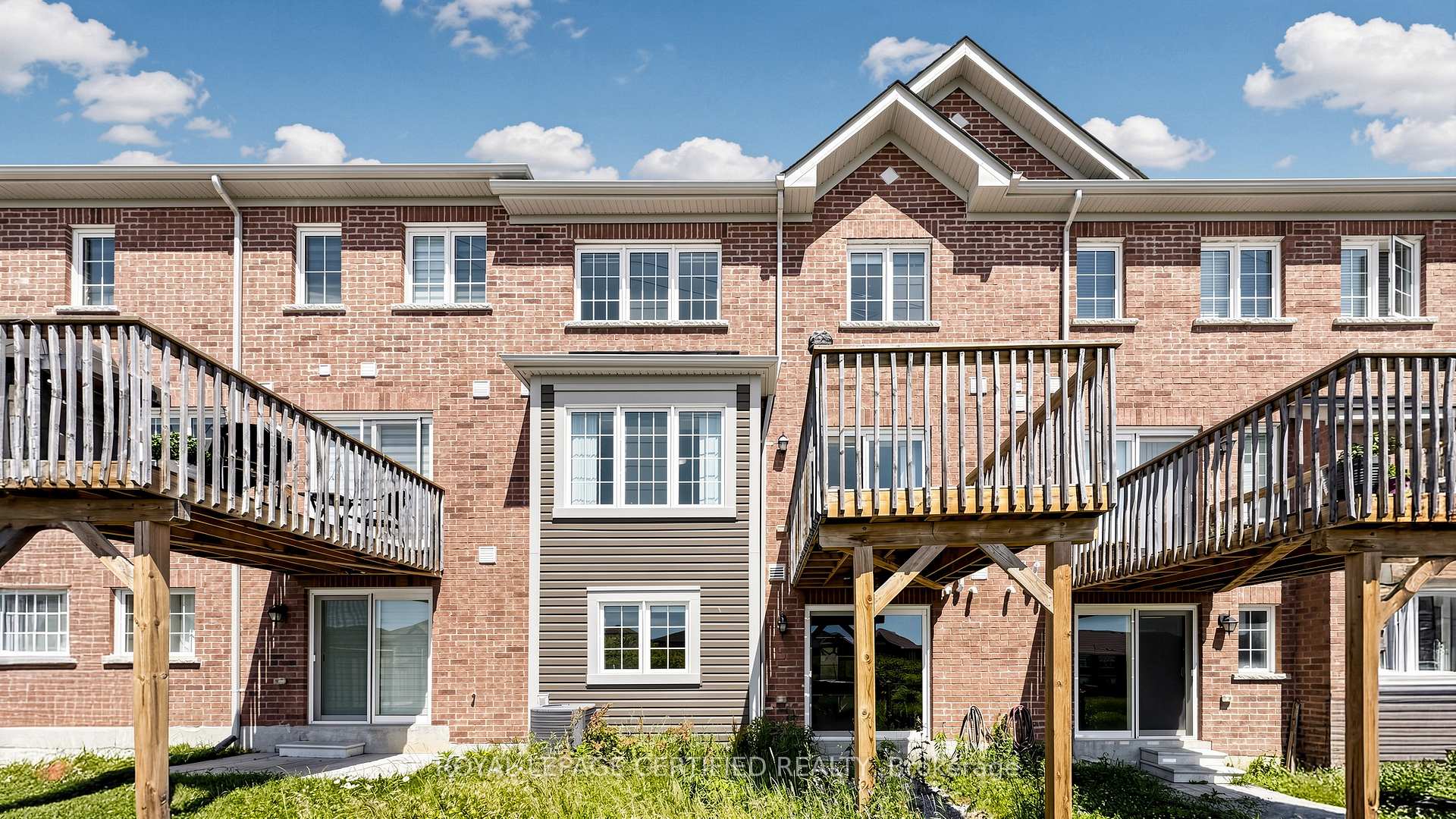 Photo 33 of 1031 Cameo Street, Pickering, Rural Pickering — HOMEH