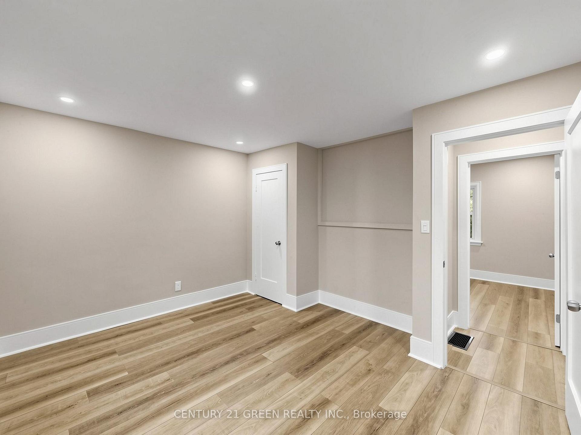 Photo 28 of 87 Fennell Avenue W, Hamilton, Mohawk — HOMEH