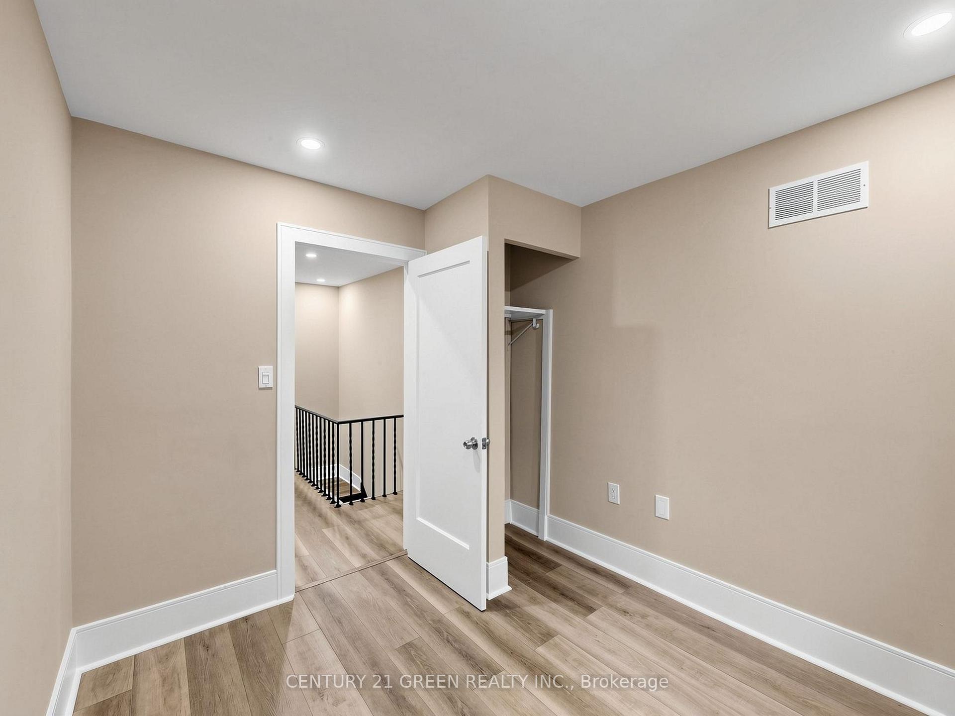 Photo 31 of 87 Fennell Avenue W, Hamilton, Mohawk — HOMEH