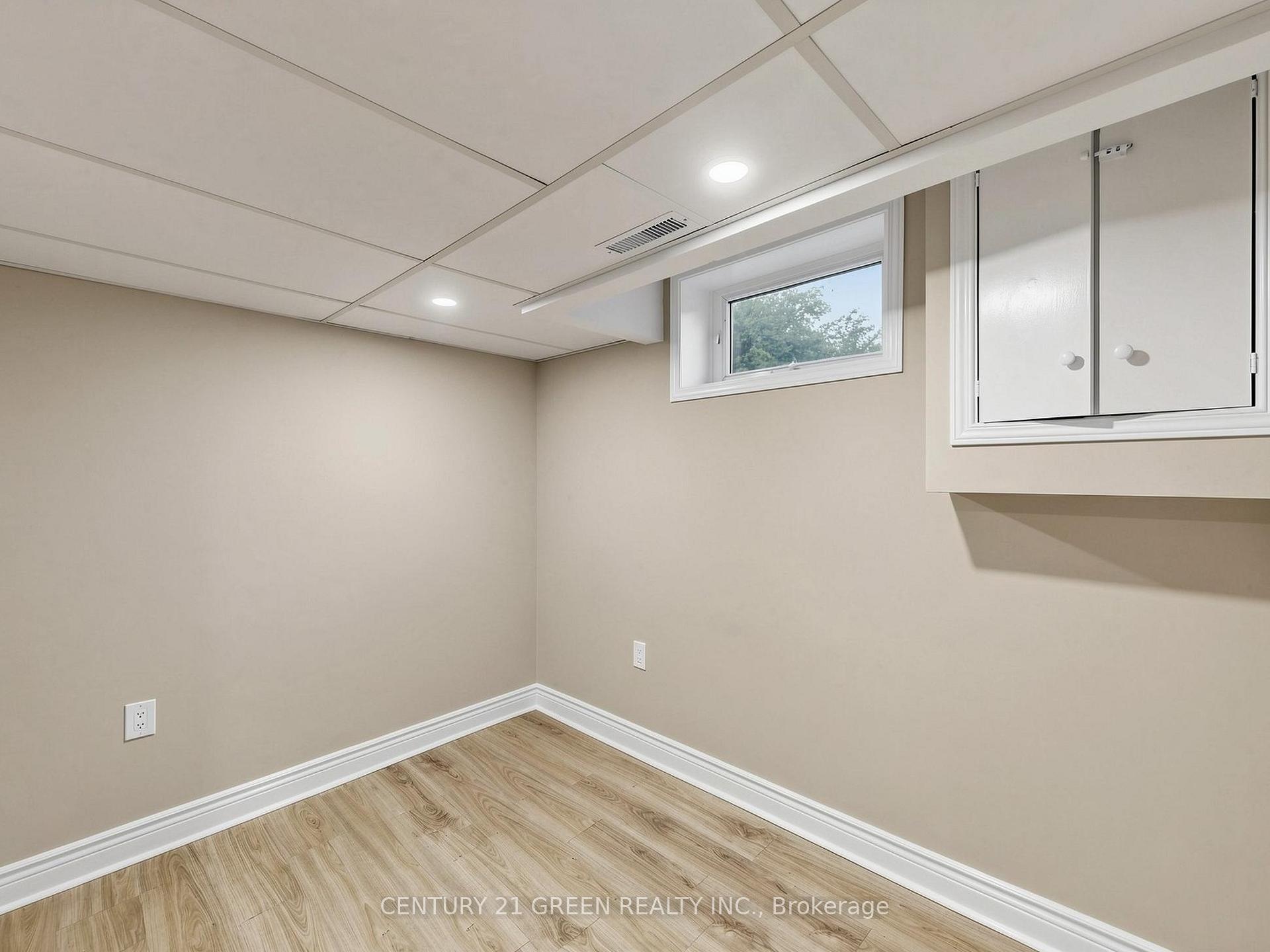Photo 38 of 87 Fennell Avenue W, Hamilton, Mohawk — HOMEH