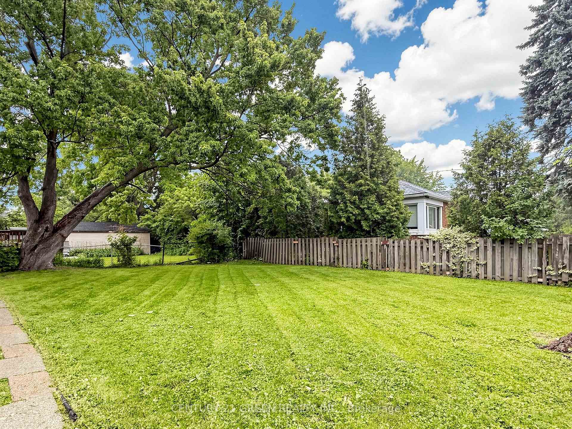 Photo 47 of 87 Fennell Avenue W, Hamilton, Mohawk — HOMEH