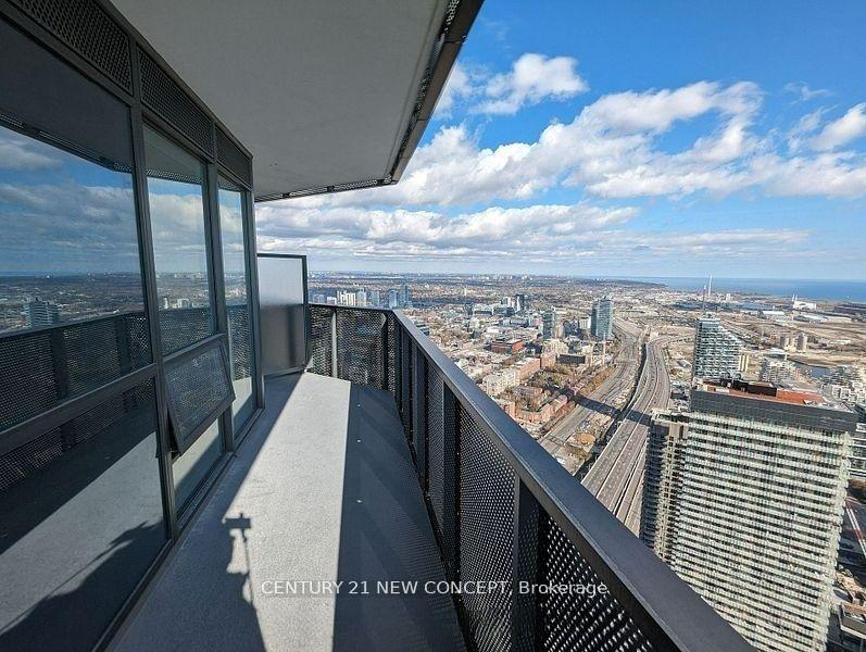 Photo 5 of Unit 7208, 55 Cooper Street, Toronto, Waterfront Communities — HOMEH