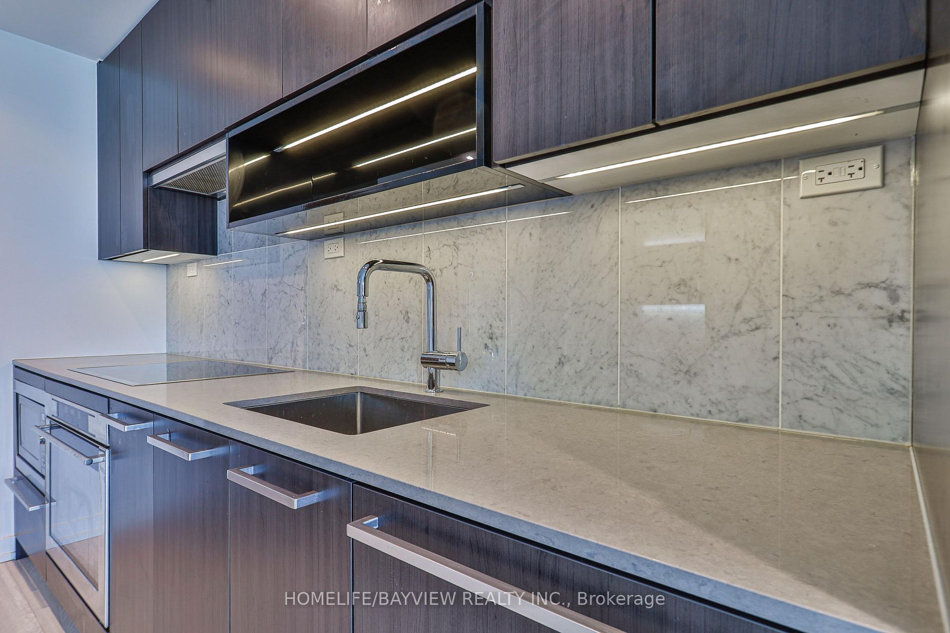 Photo 7 of Unit 1508, 117 Mcmahon Drive, North York, Bayview Village — HOMEH