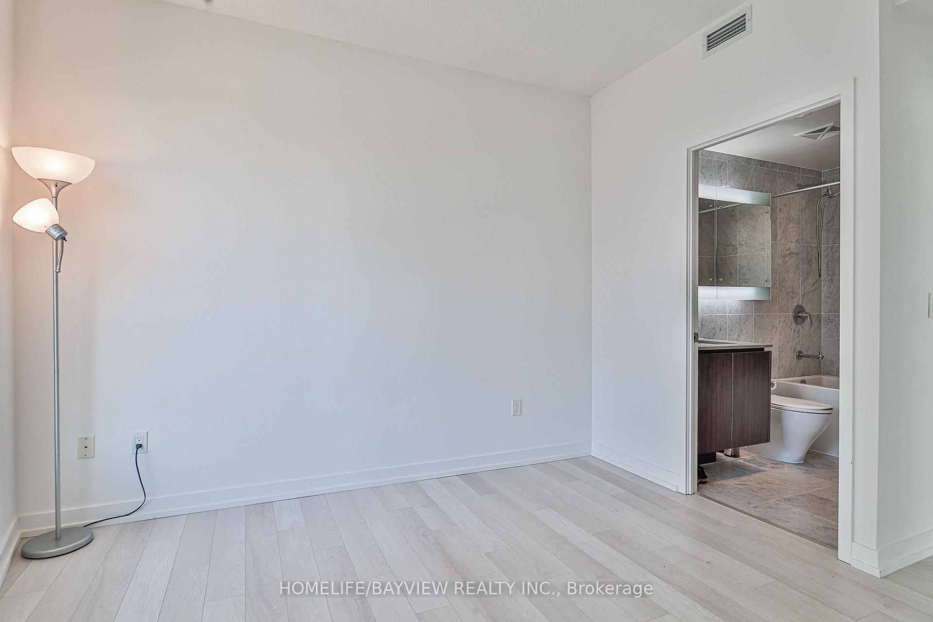 Photo 11 of Unit 1508, 117 Mcmahon Drive, North York, Bayview Village — HOMEH
