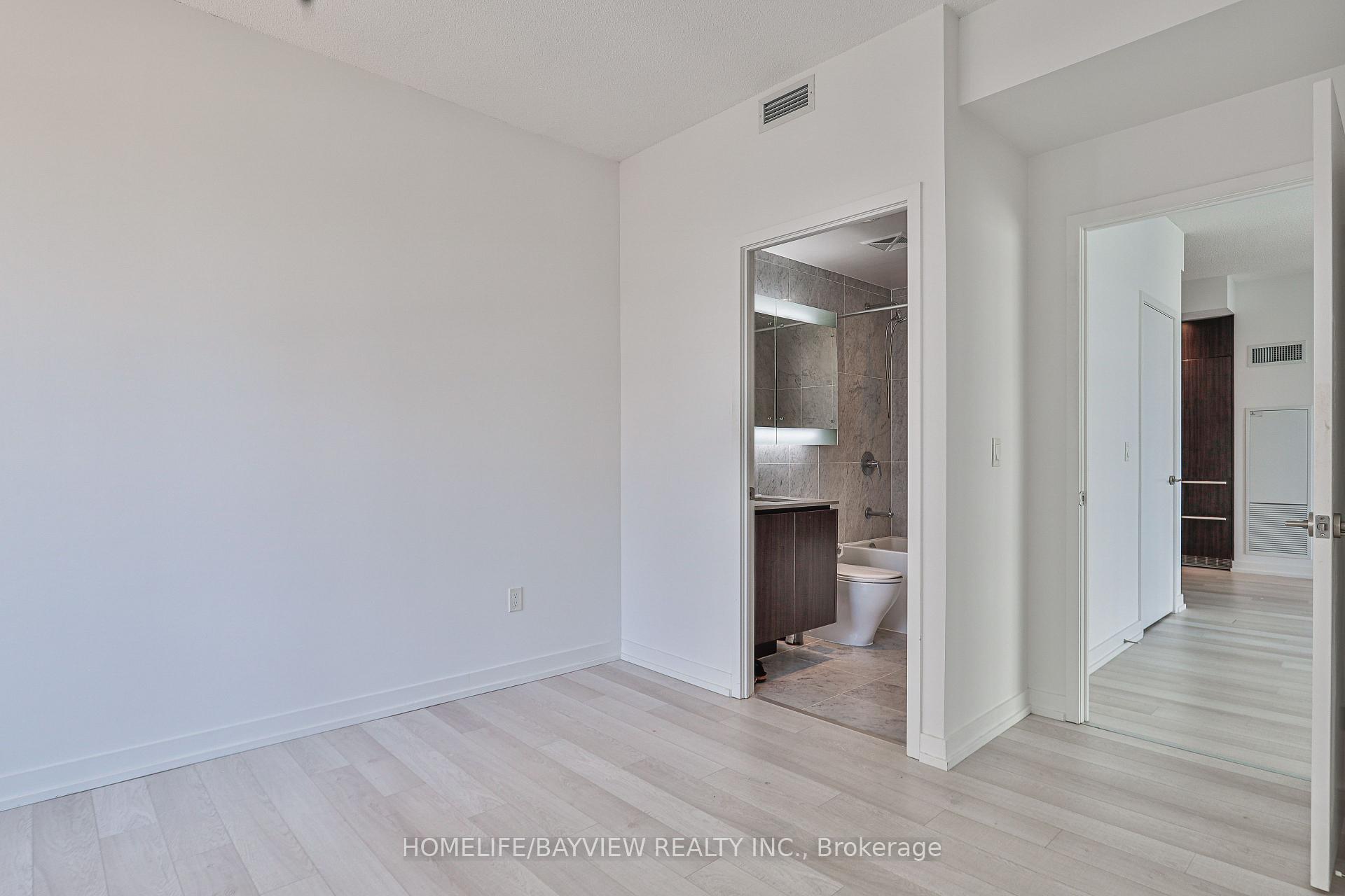 Photo 12 of Unit 1508, 117 Mcmahon Drive, North York, Bayview Village — HOMEH