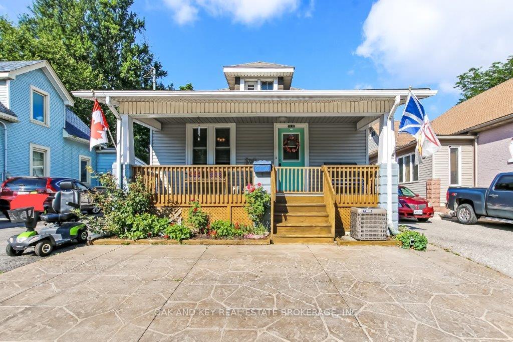 Photo of 59 Adelaide Street S