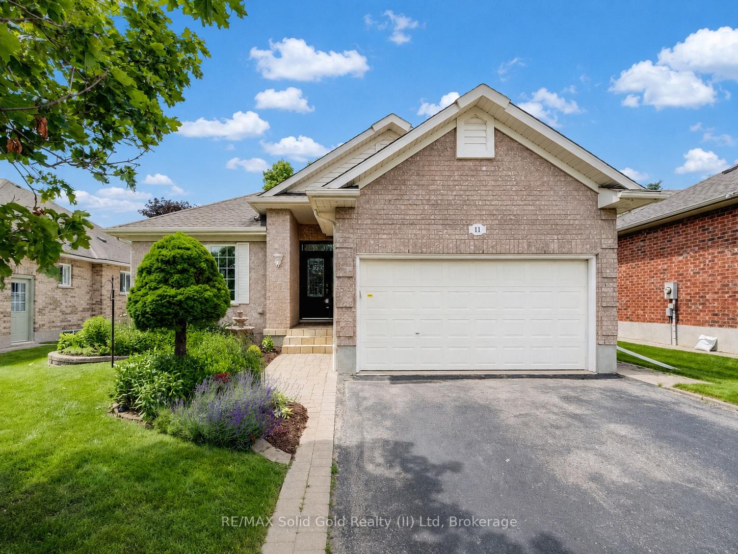 Photo 2 of 11 Sun Valley Drive, Wilmot — HOMEH
