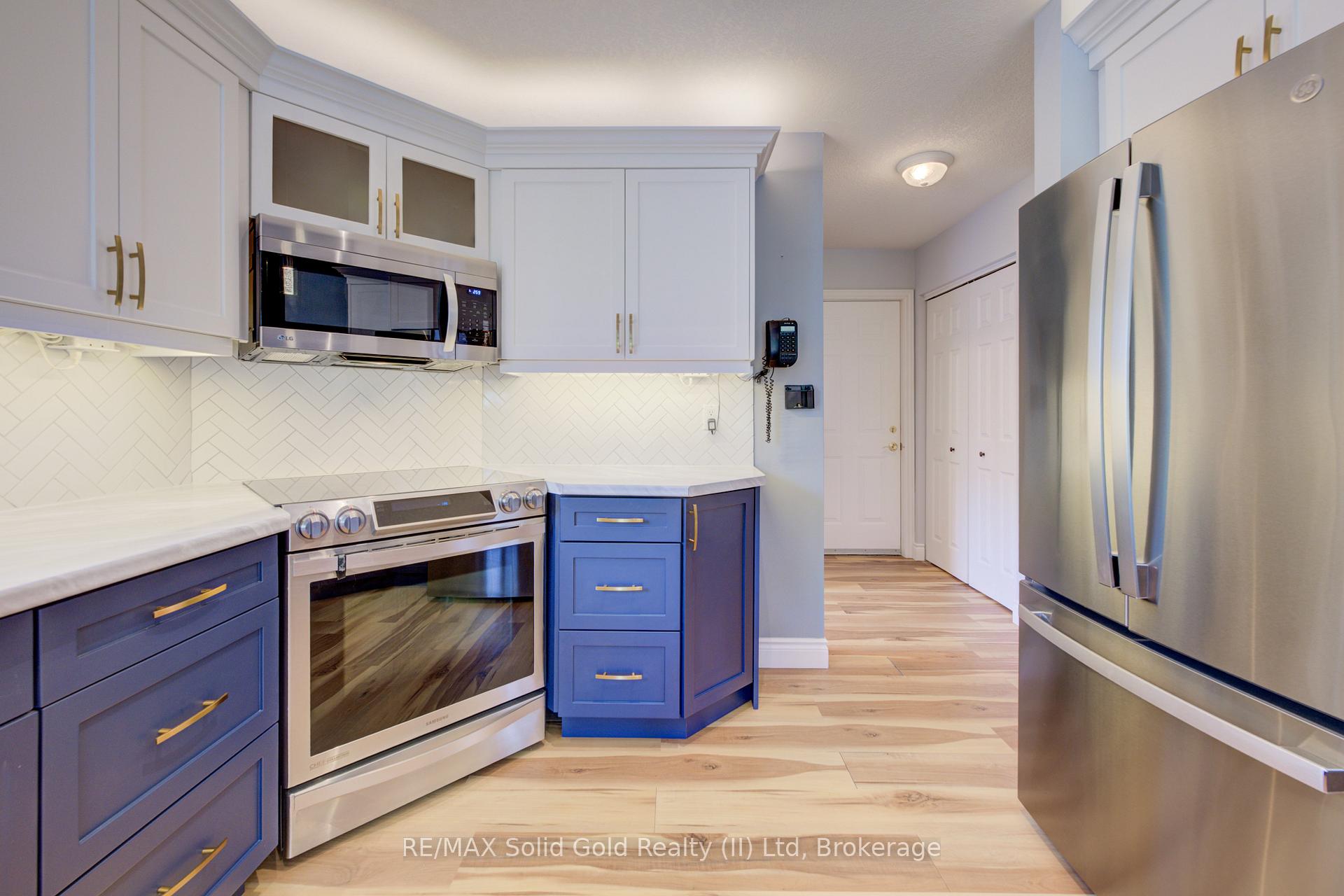 Photo 17 of 11 Sun Valley Drive, Wilmot — HOMEH