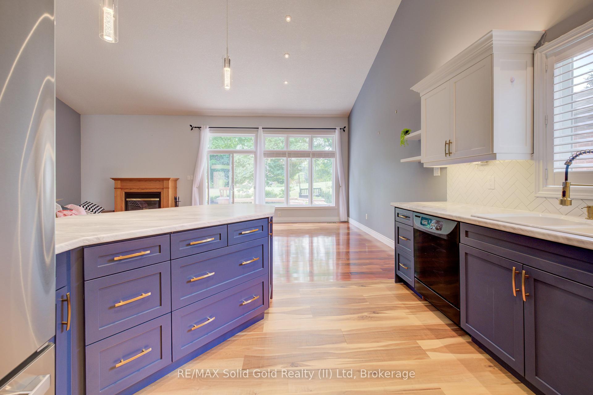 Photo 15 of 11 Sun Valley Drive, Wilmot — HOMEH