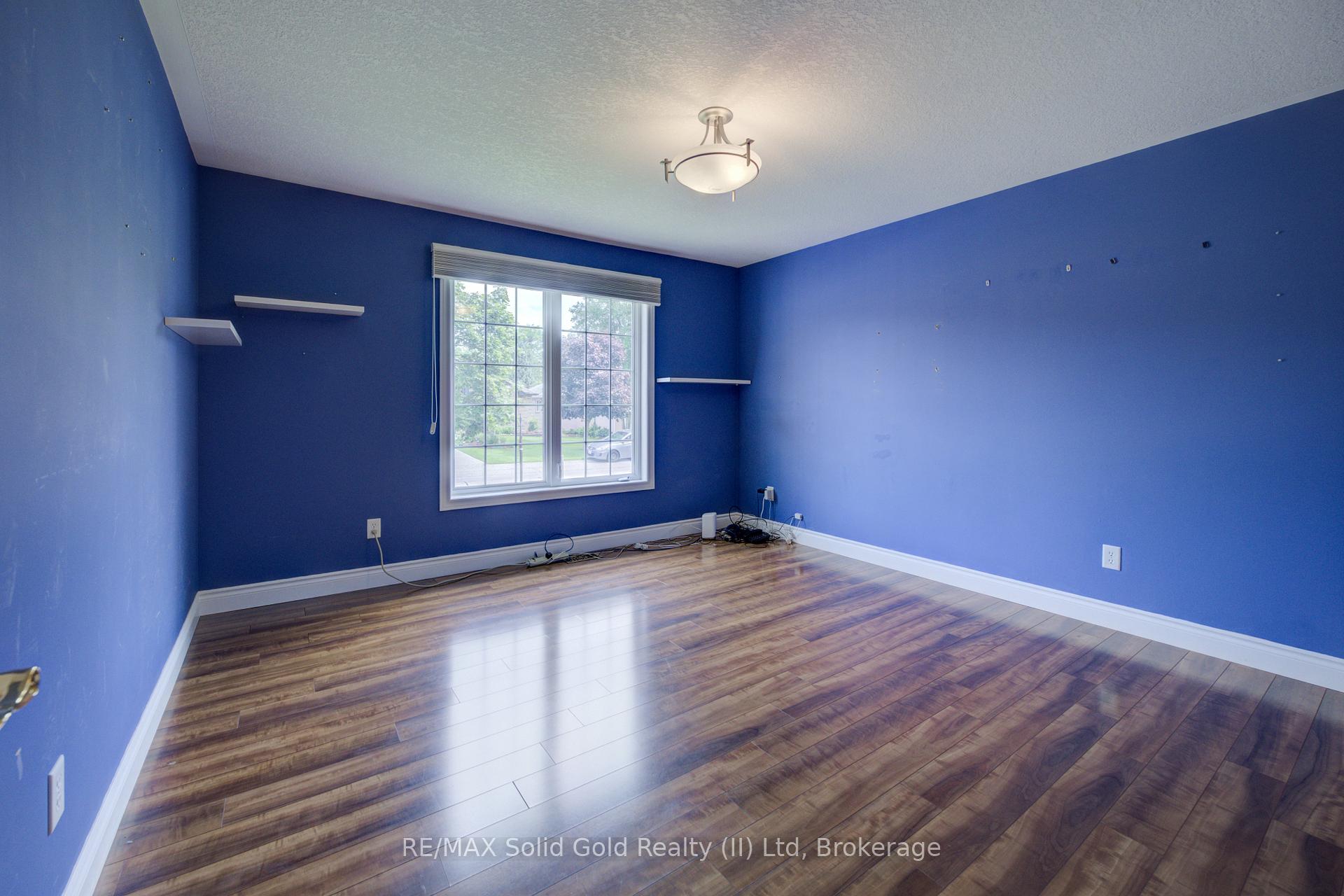 Photo 25 of 11 Sun Valley Drive, Wilmot — HOMEH