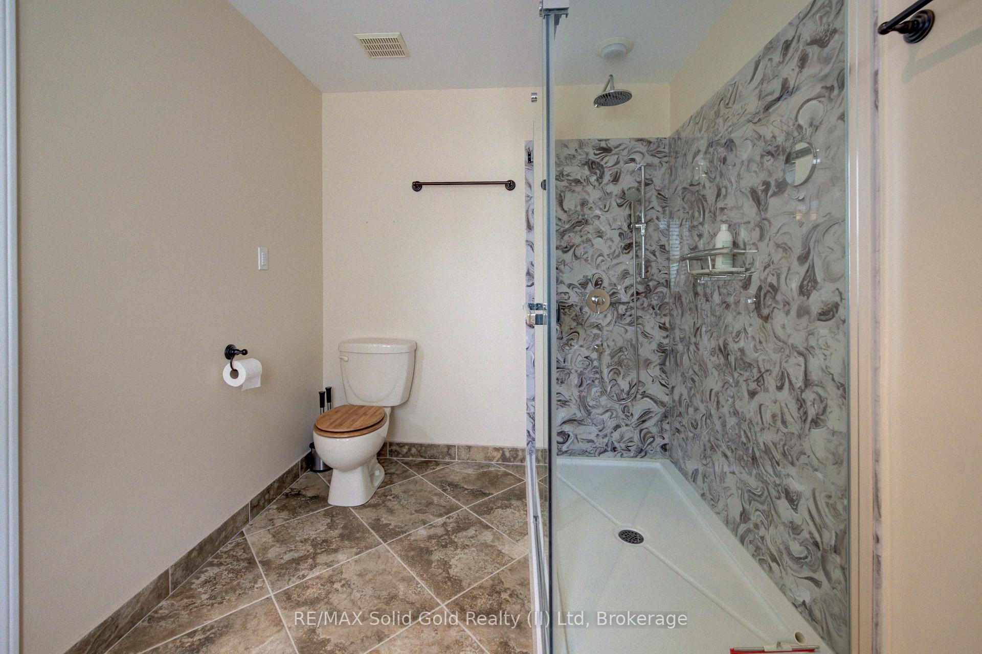 Photo 46 of 11 Sun Valley Drive, Wilmot — HOMEH