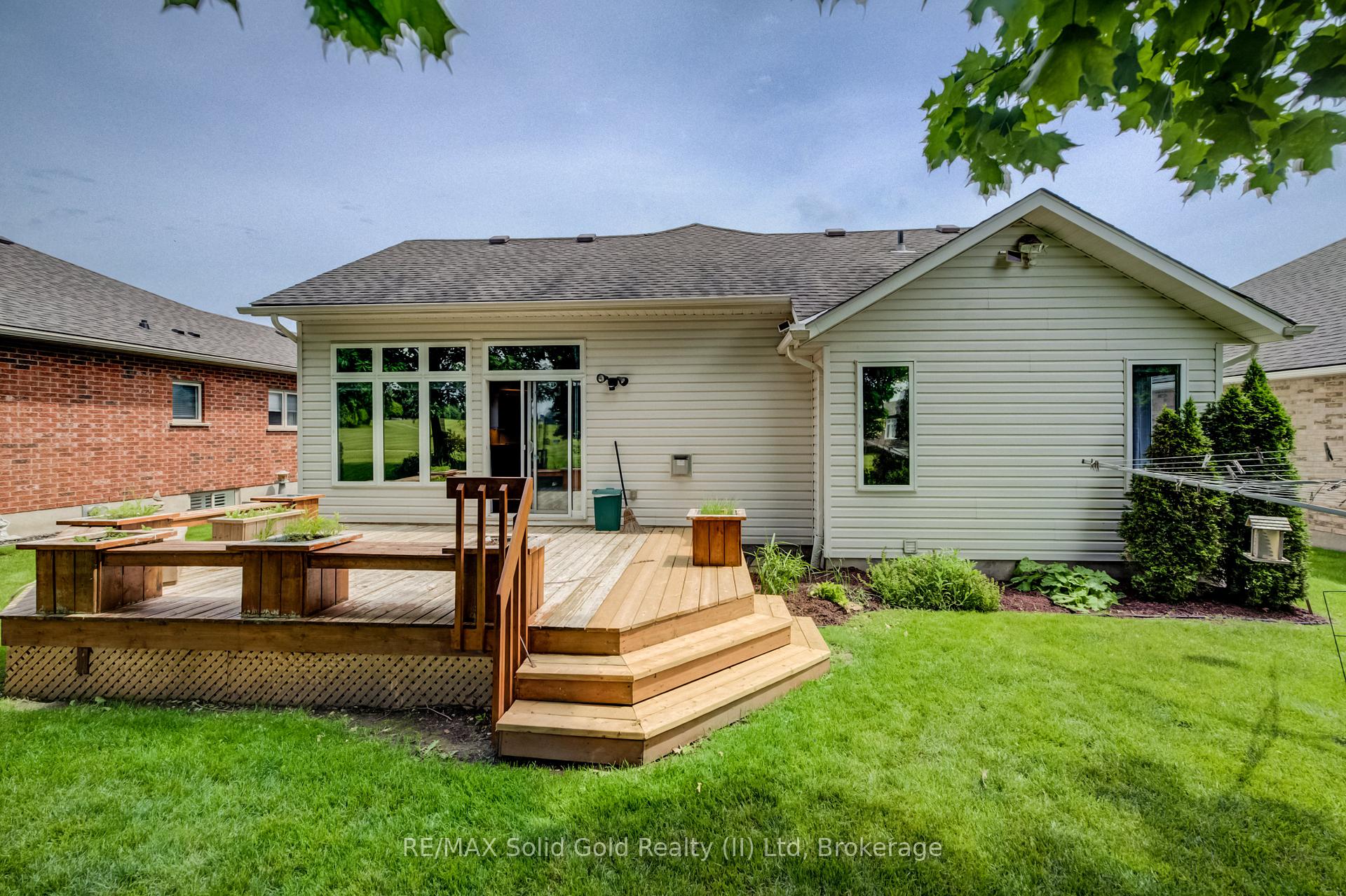 Photo 62 of 11 Sun Valley Drive, Wilmot — HOMEH