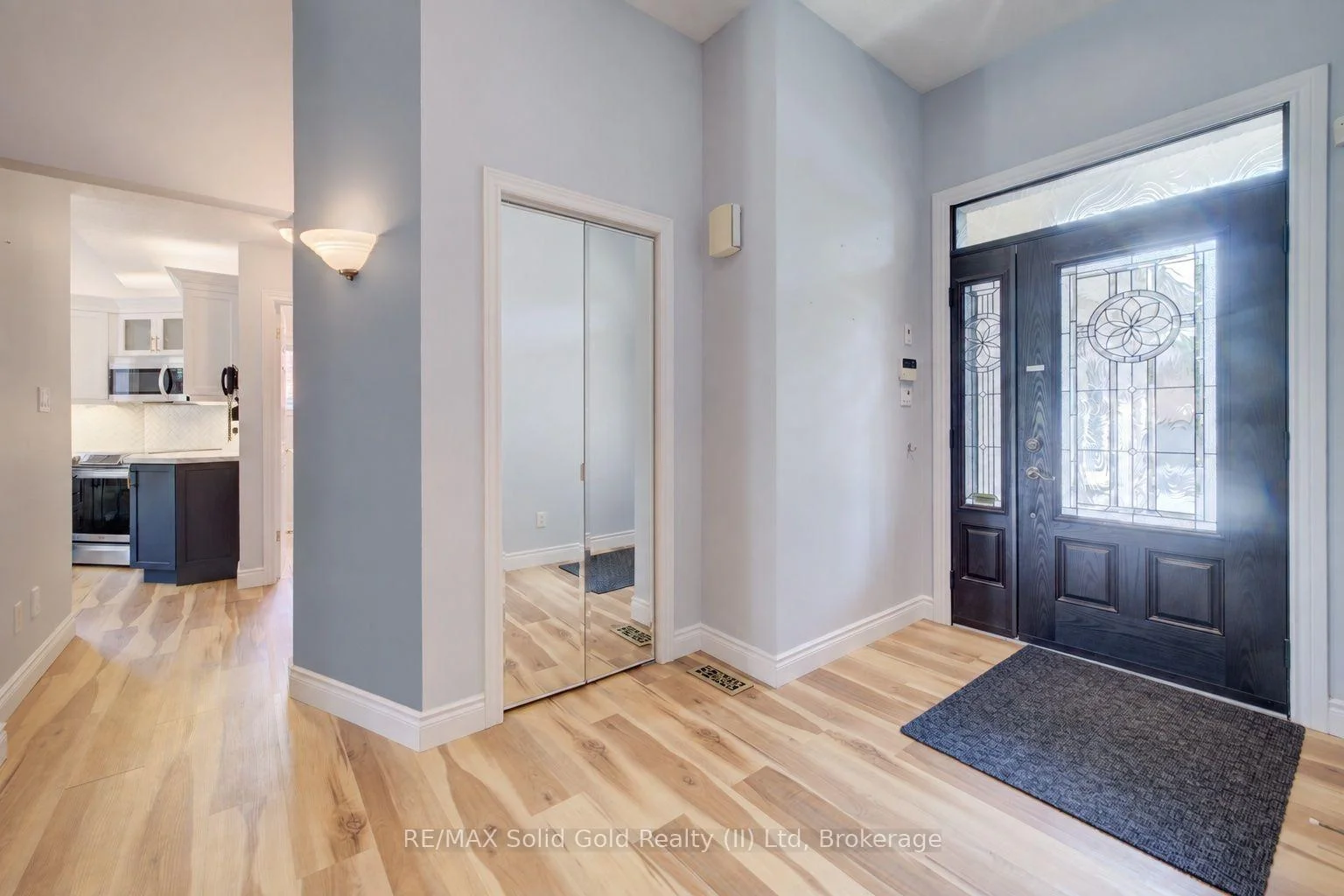 Photo 4 of 11 Sun Valley Drive, Wilmot — HOMEH