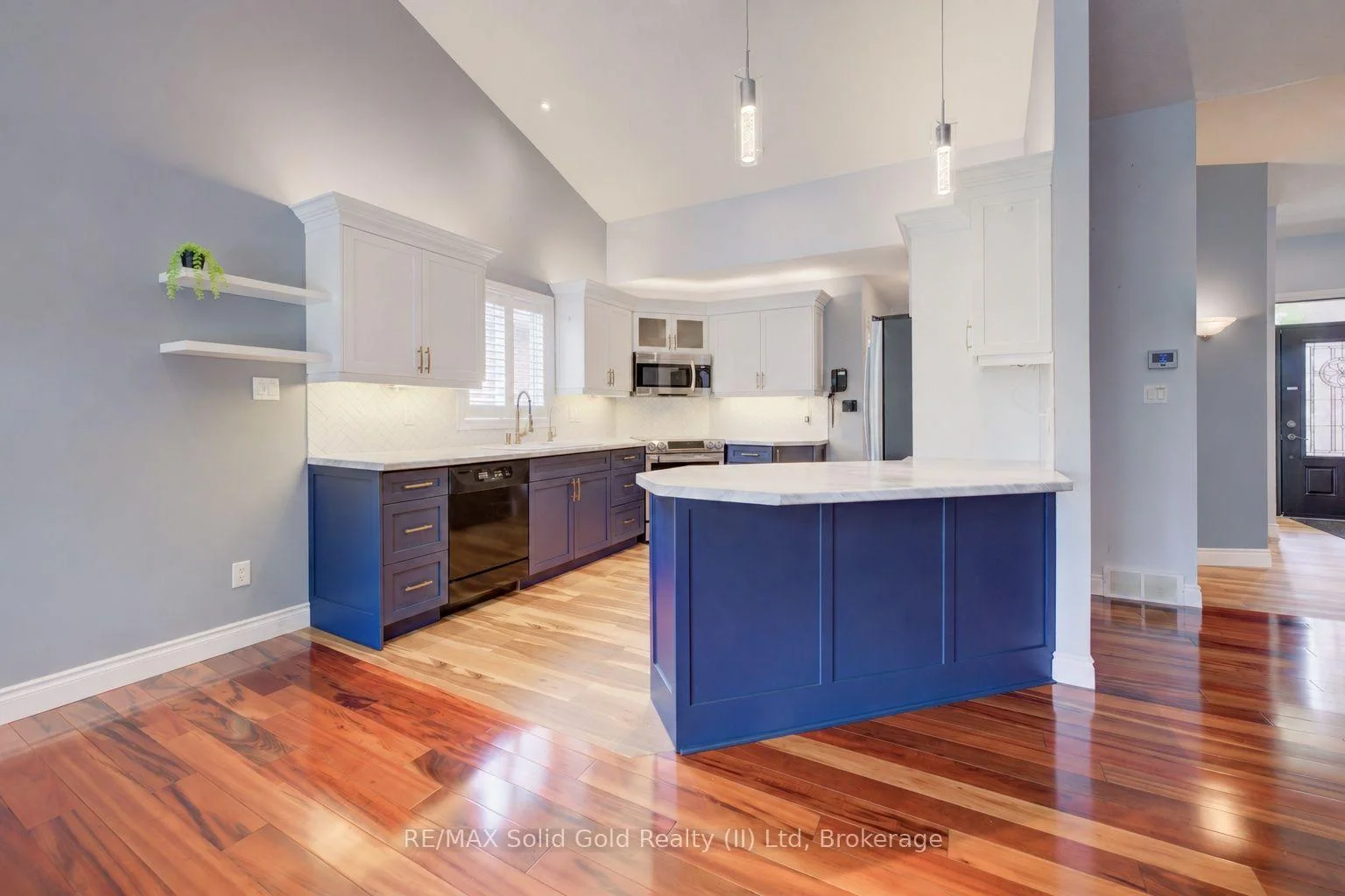Photo 12 of 11 Sun Valley Drive, Wilmot — HOMEH