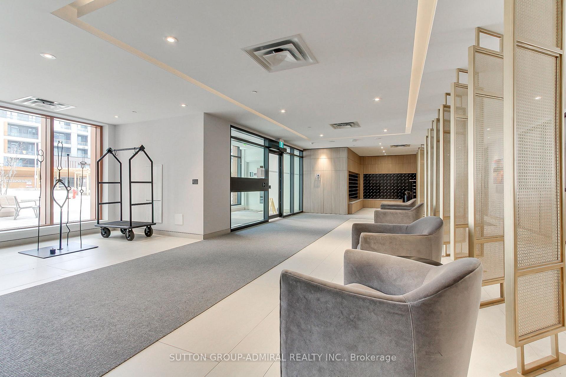 Photo 3 of Unit 413, 8 Beverley Glen, Vaughan, Beverley Glen — HOMEH