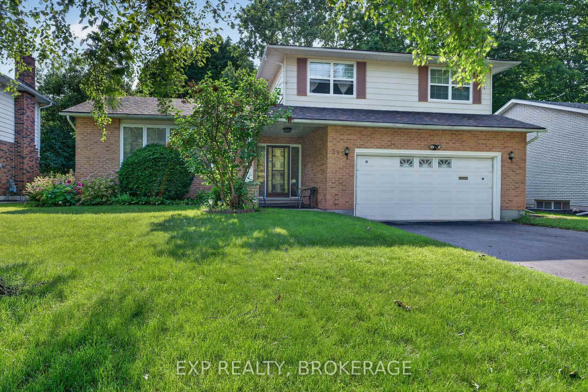 Photo 1 of 395 Carrie Crescent, Kingston, City SouthWest — HOMEH