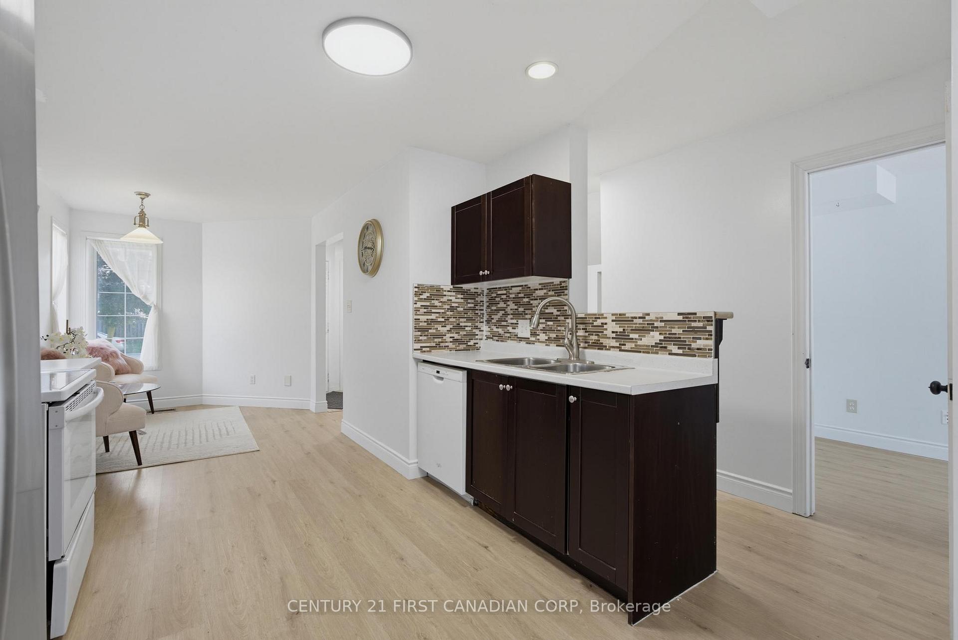 Photo 11 of 761 Blacksmith Street, London, North M — HOMEH