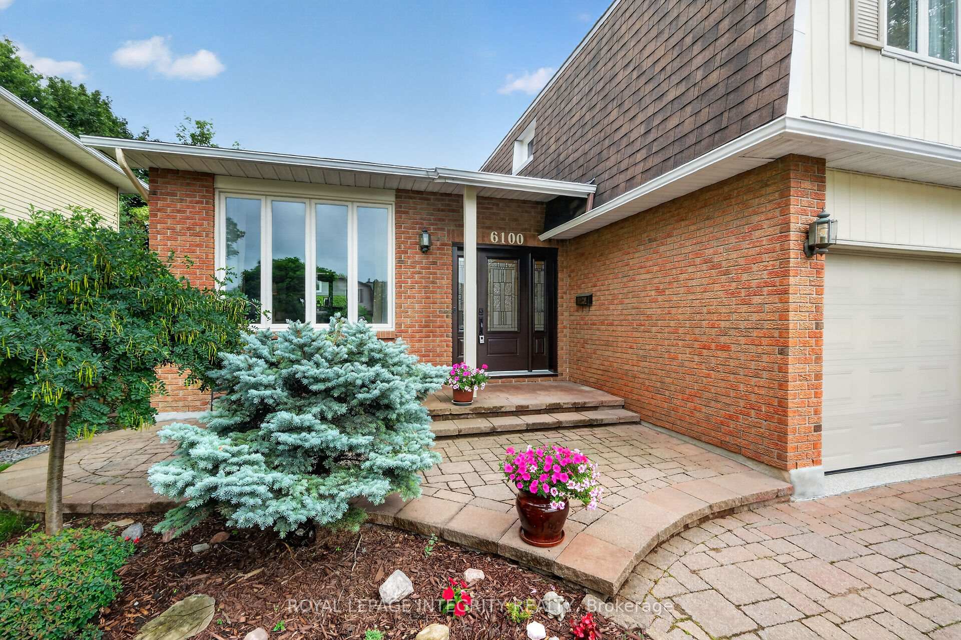 Photo 2 of 6100 Vineyard Drive, Ottawa, Convent Glen — HOMEH