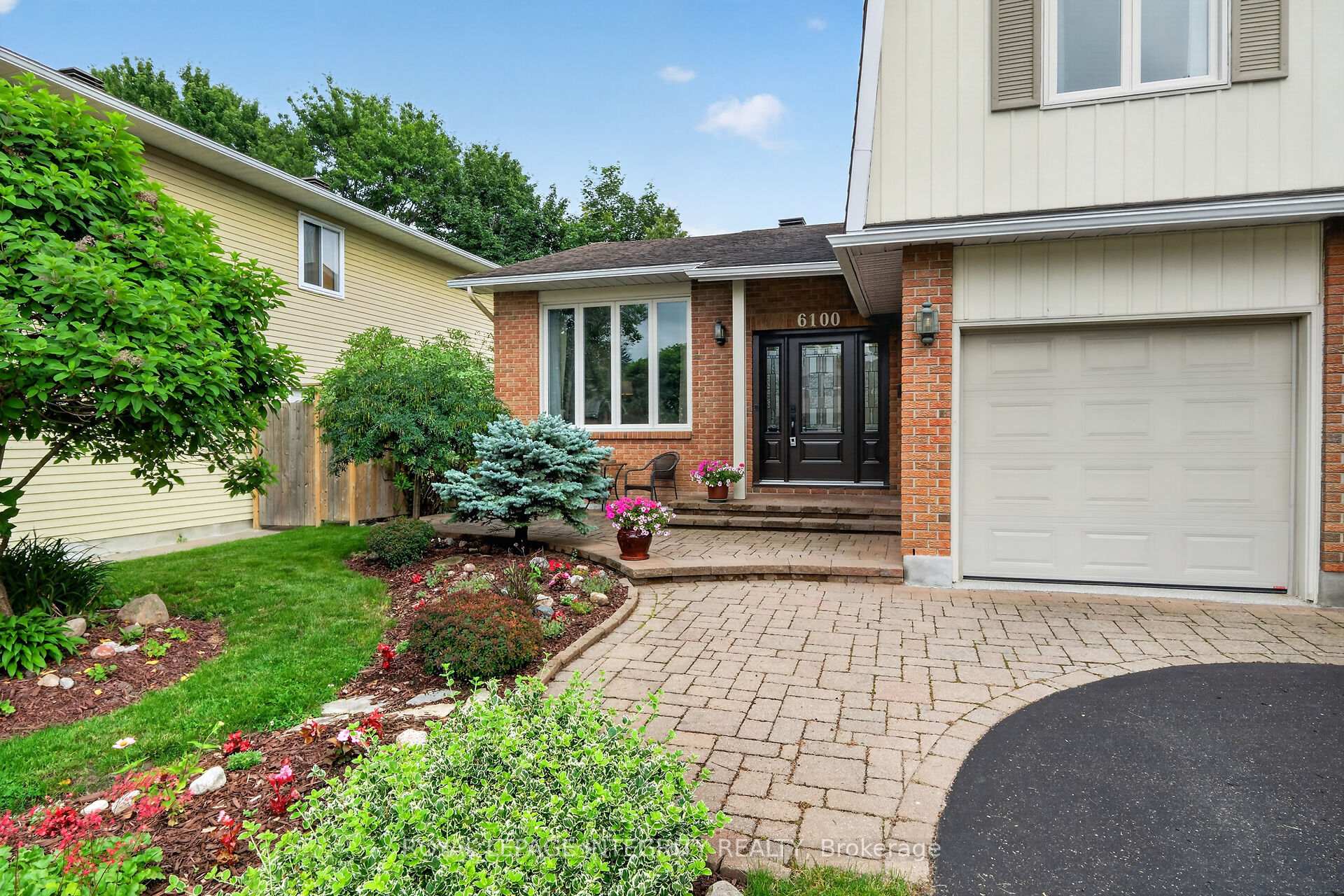 Photo 4 of 6100 Vineyard Drive, Ottawa, Convent Glen — HOMEH