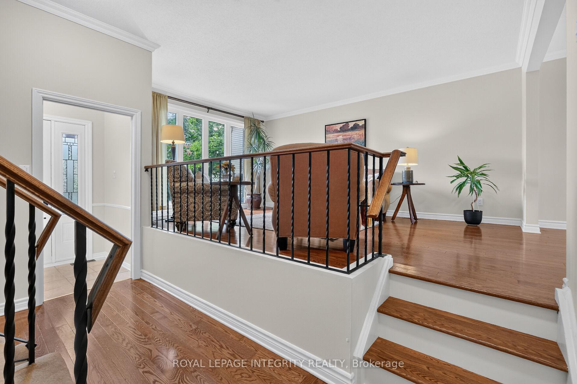 Photo 9 of 6100 Vineyard Drive, Ottawa, Convent Glen — HOMEH
